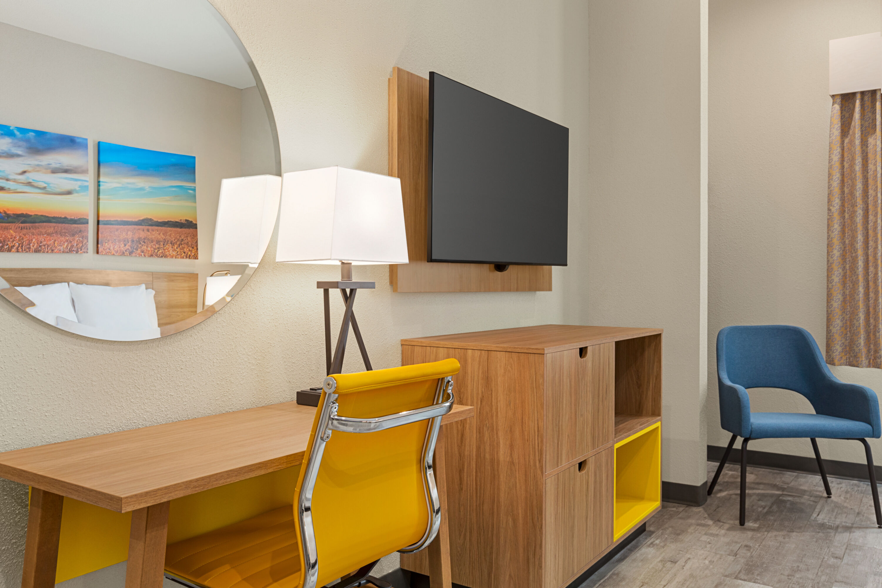 Days Inn & Suites by Wyndham Greater Tomball suite in Tomball, Texas
