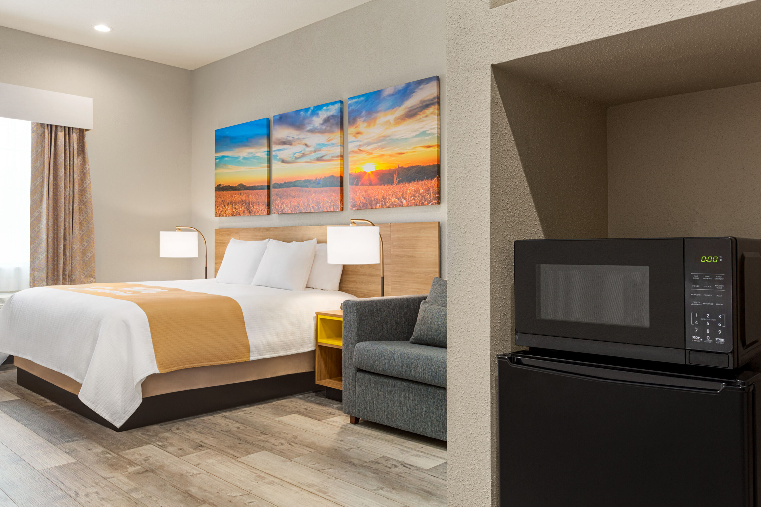 Days Inn & Suites by Wyndham Greater Tomball suite in Tomball, Texas