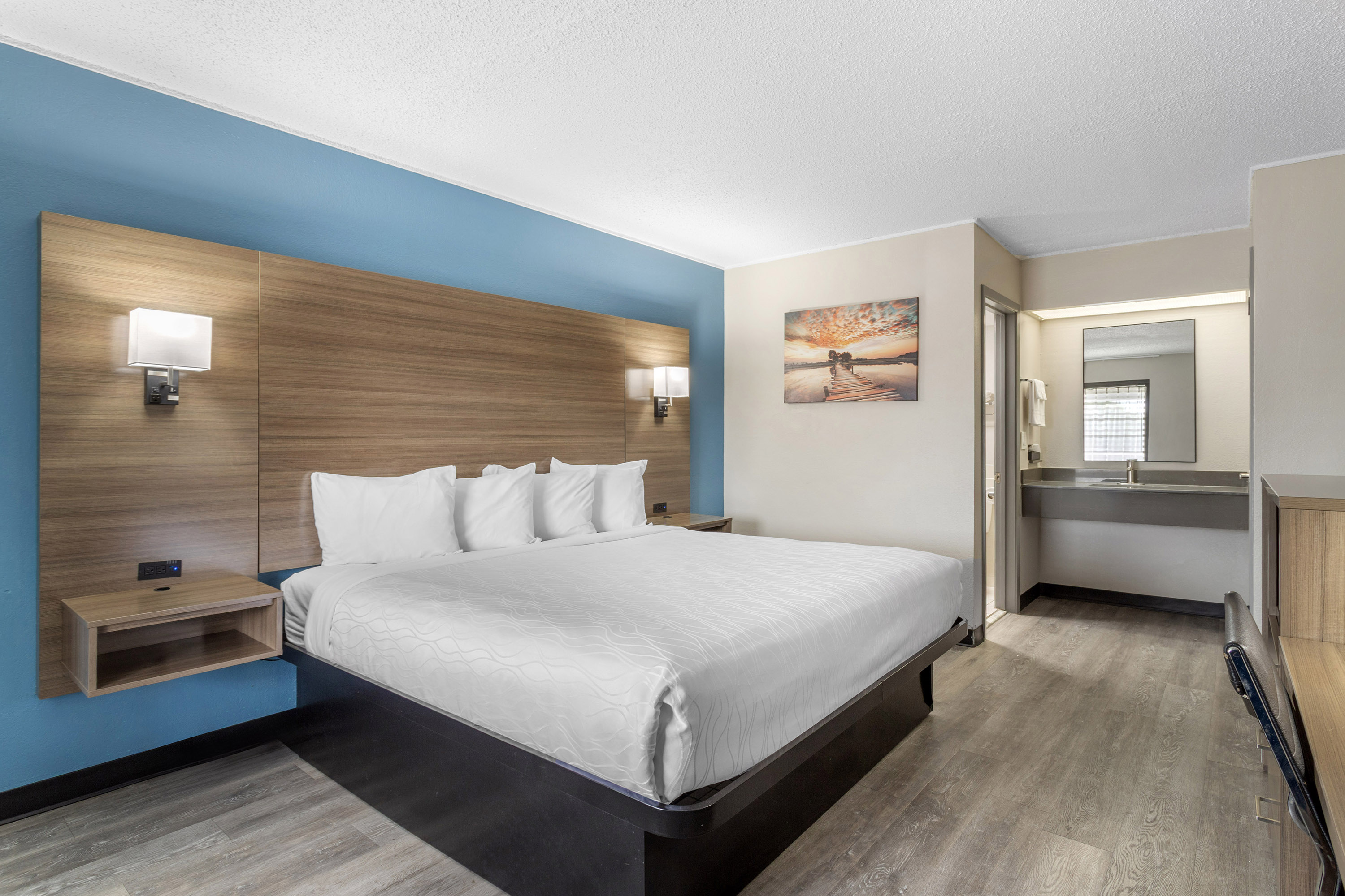 Guest room at the Days Inn by Wyndham Victoria TX East in Victoria, Texas