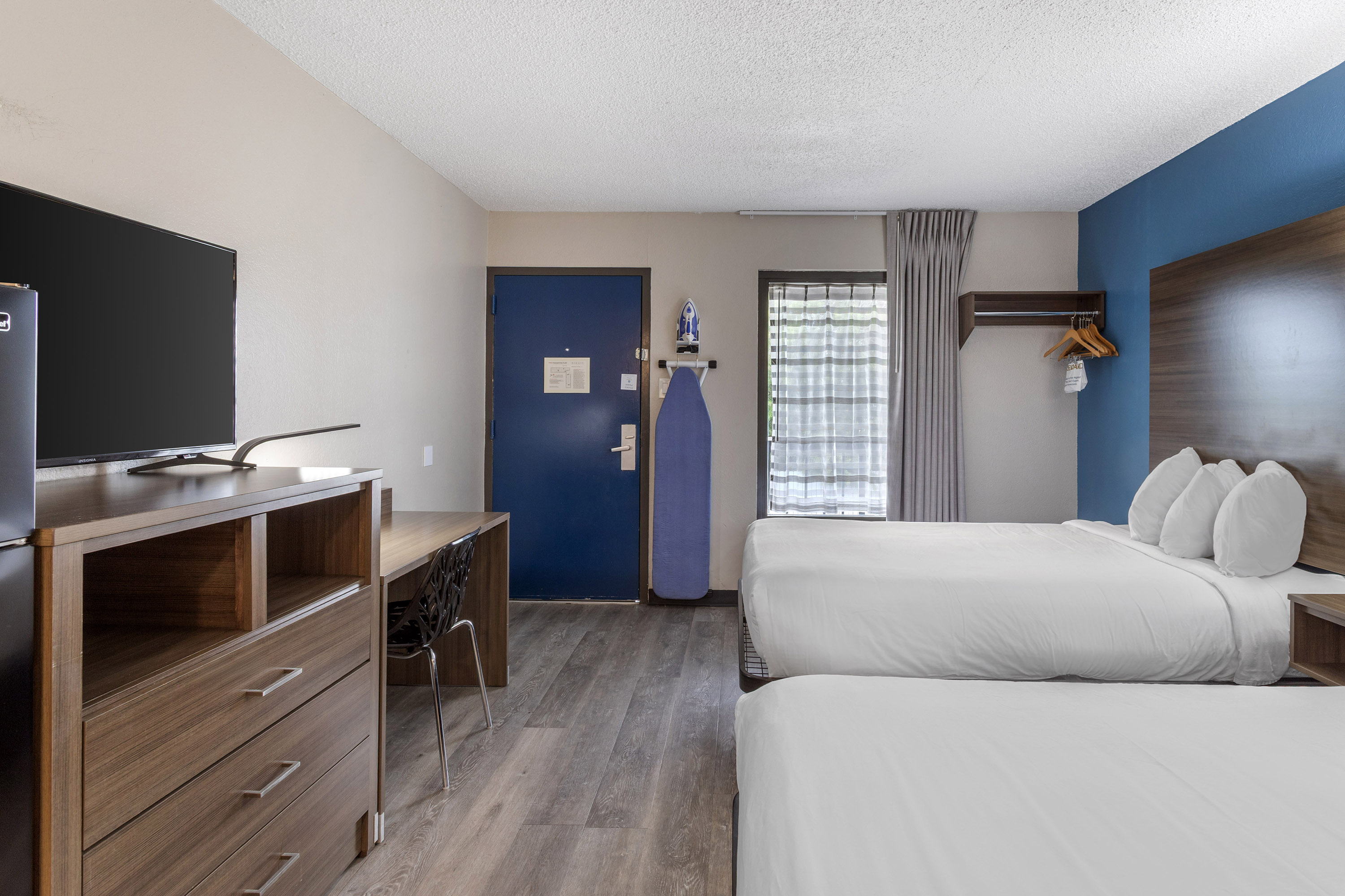 Guest room at the Days Inn by Wyndham Victoria TX East in Victoria, Texas