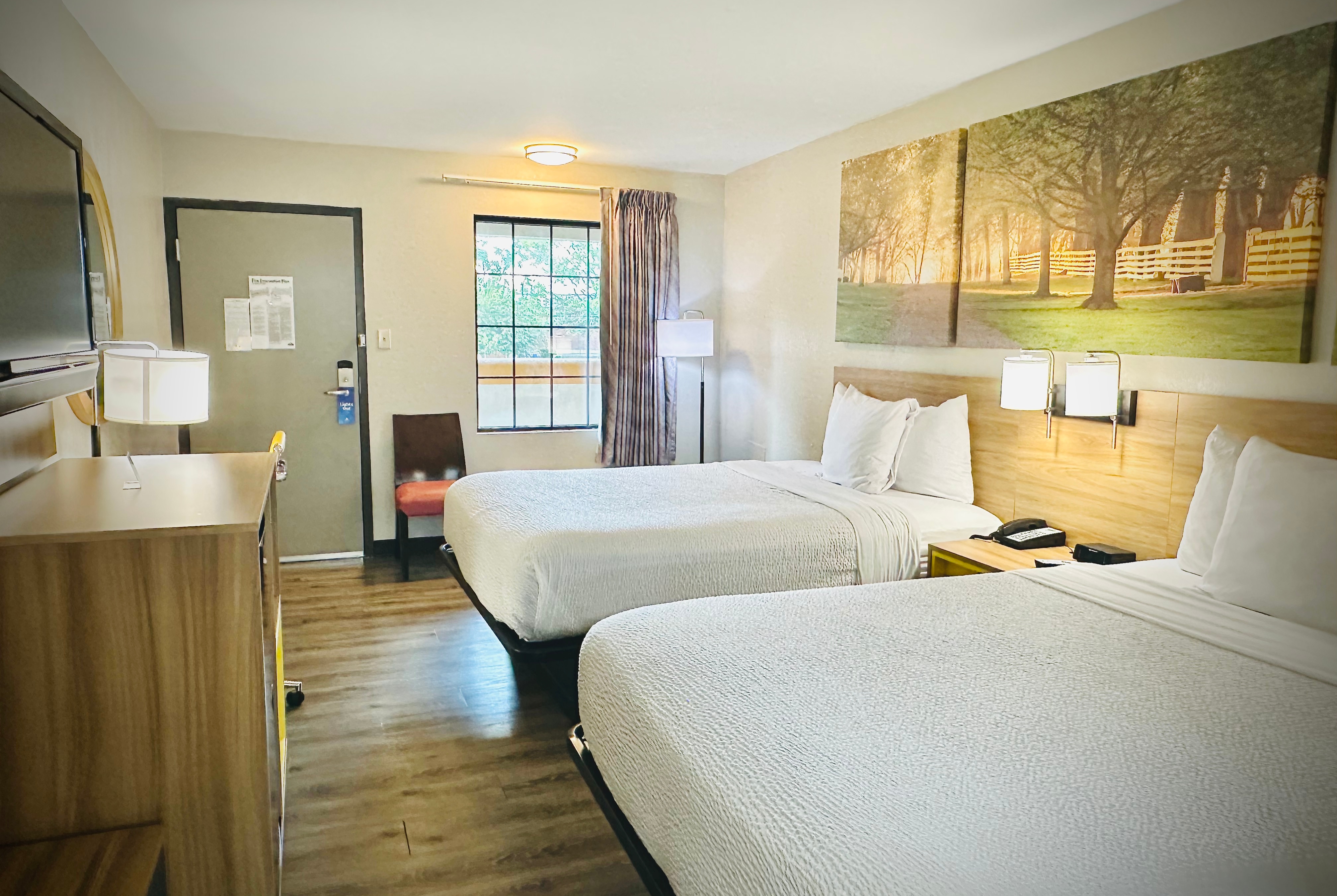 Guest room at the Days Inn by Wyndham Alexandria in Alexandria, Virginia