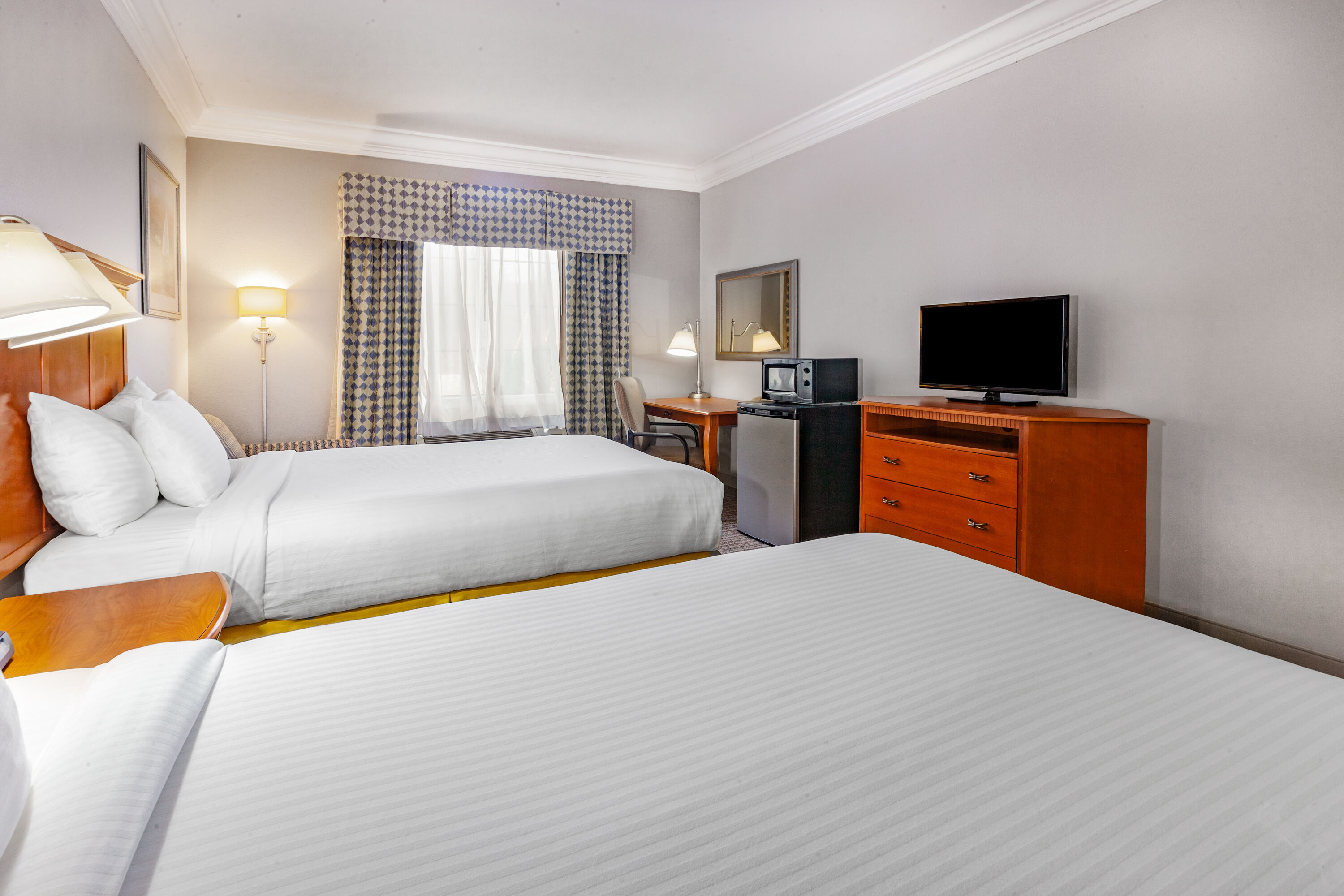 Guest room at the Days Inn by Wyndham Altavista in Altavista, Virginia