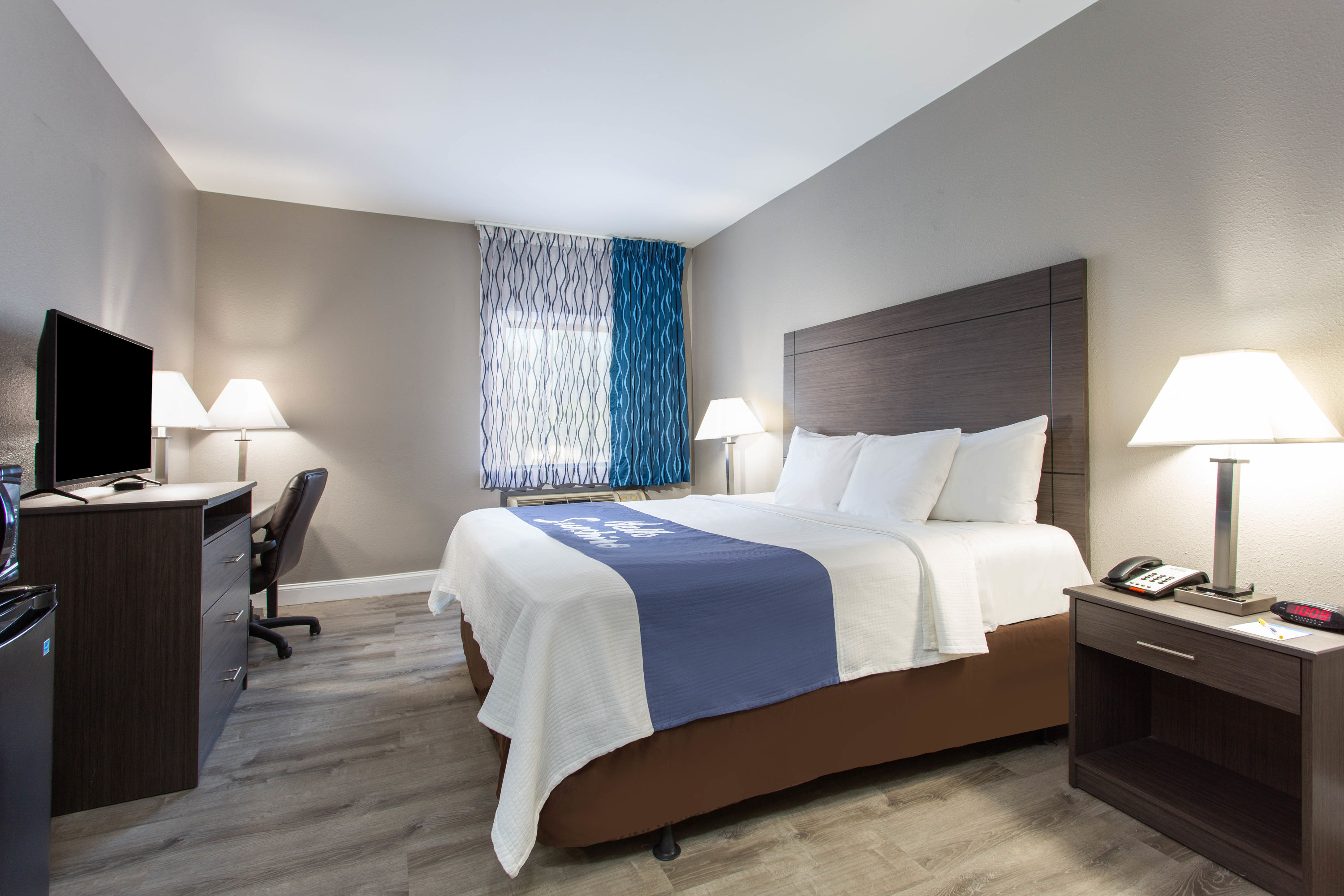 Guest room at the Days Inn by Wyndham Chesapeake in Chesapeake, Virginia