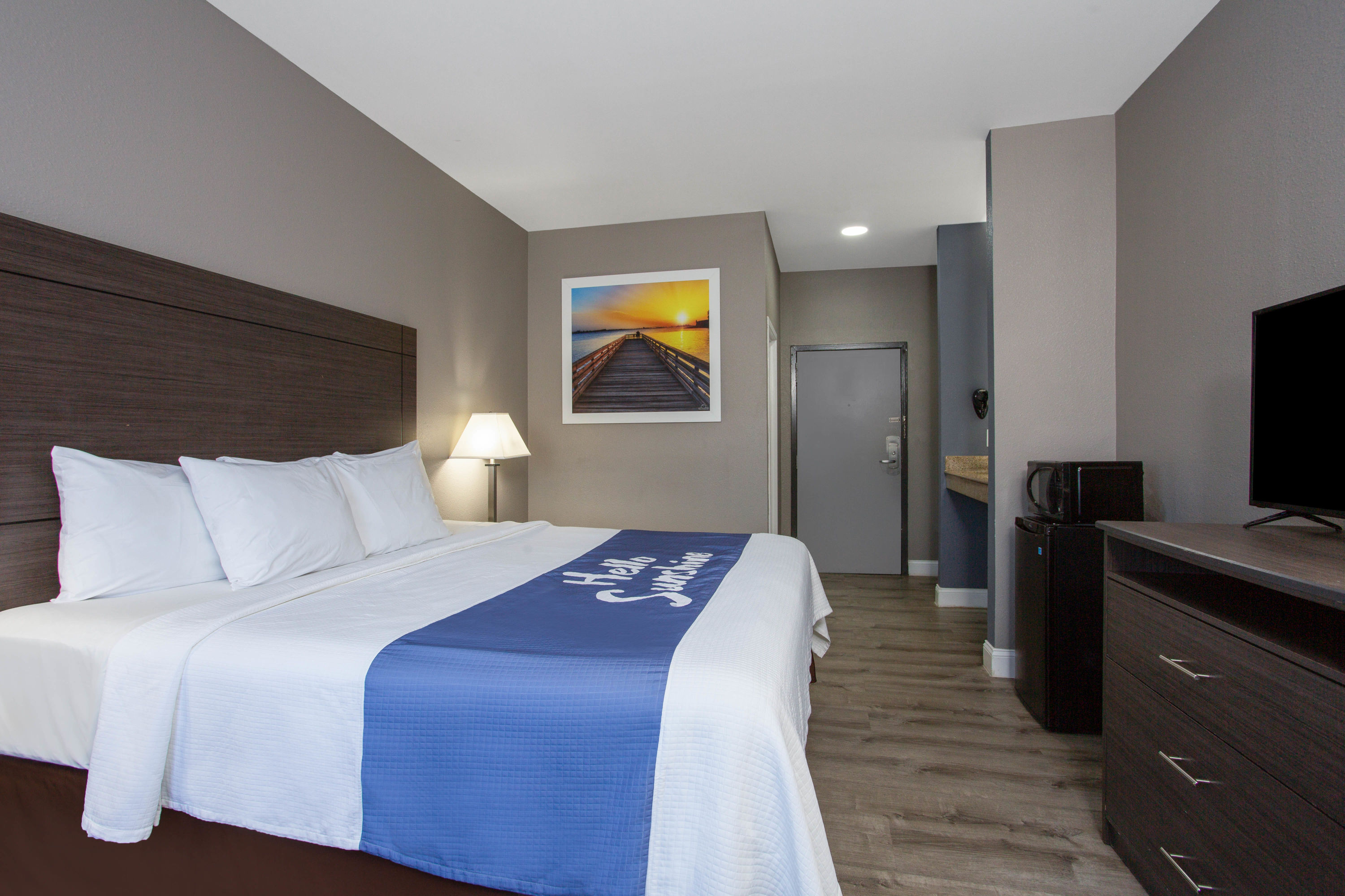 Guest room at the Days Inn by Wyndham Chesapeake in Chesapeake, Virginia