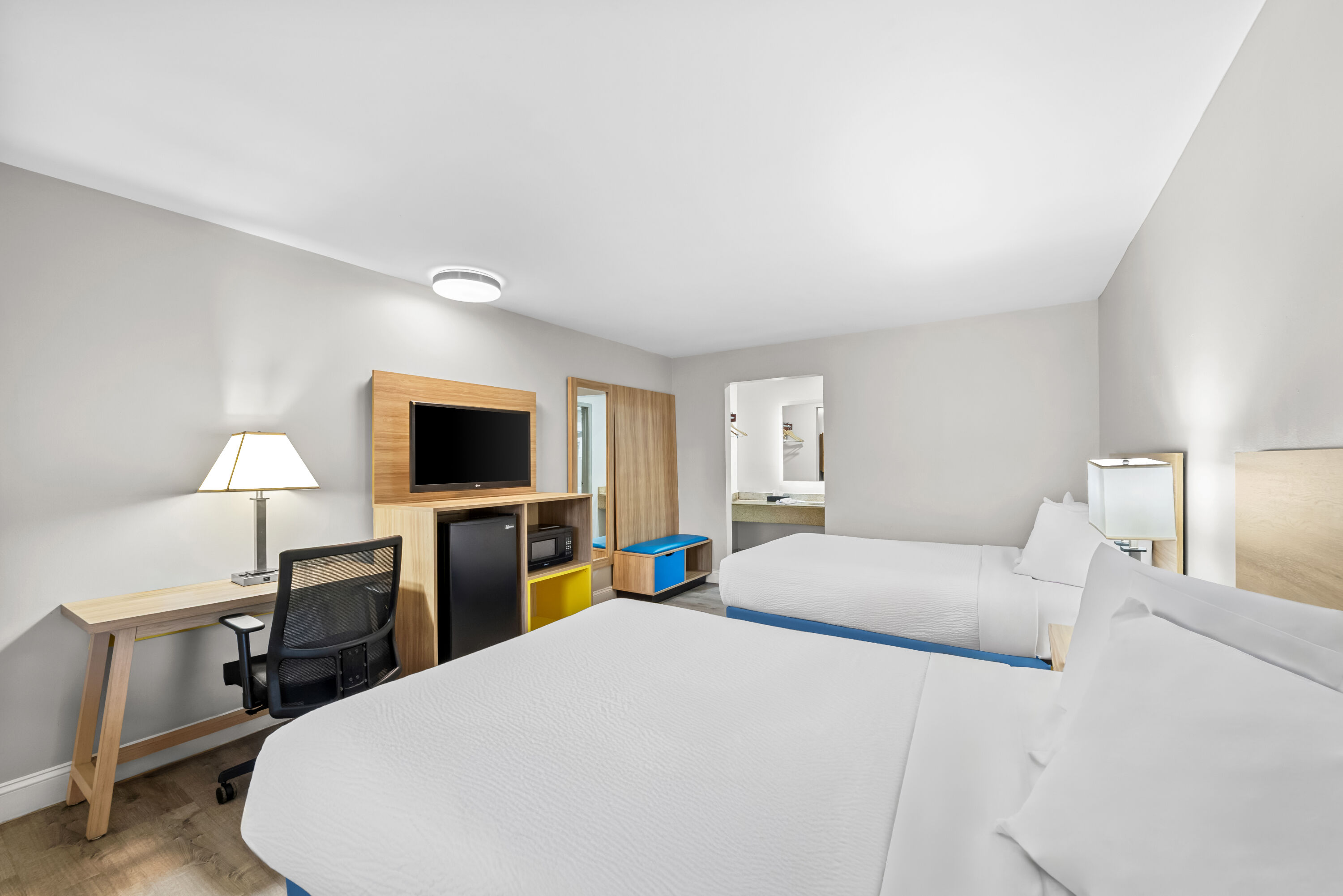 Double bed guest room at the Days Inn by Wyndham Chesapeake in Chesapeake, Virginia
