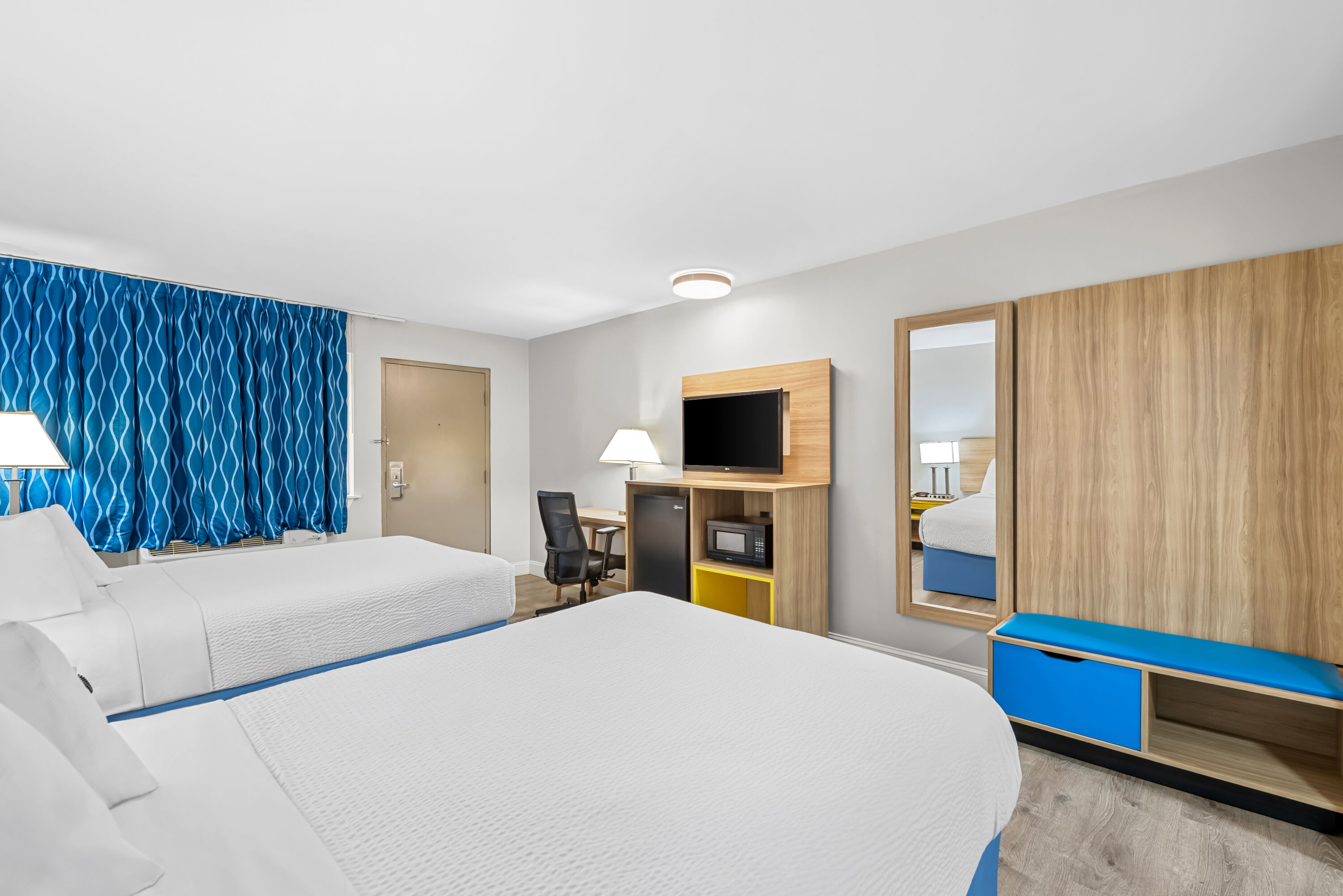 Double bed guest room at the Days Inn by Wyndham Chesapeake in Chesapeake, Virginia