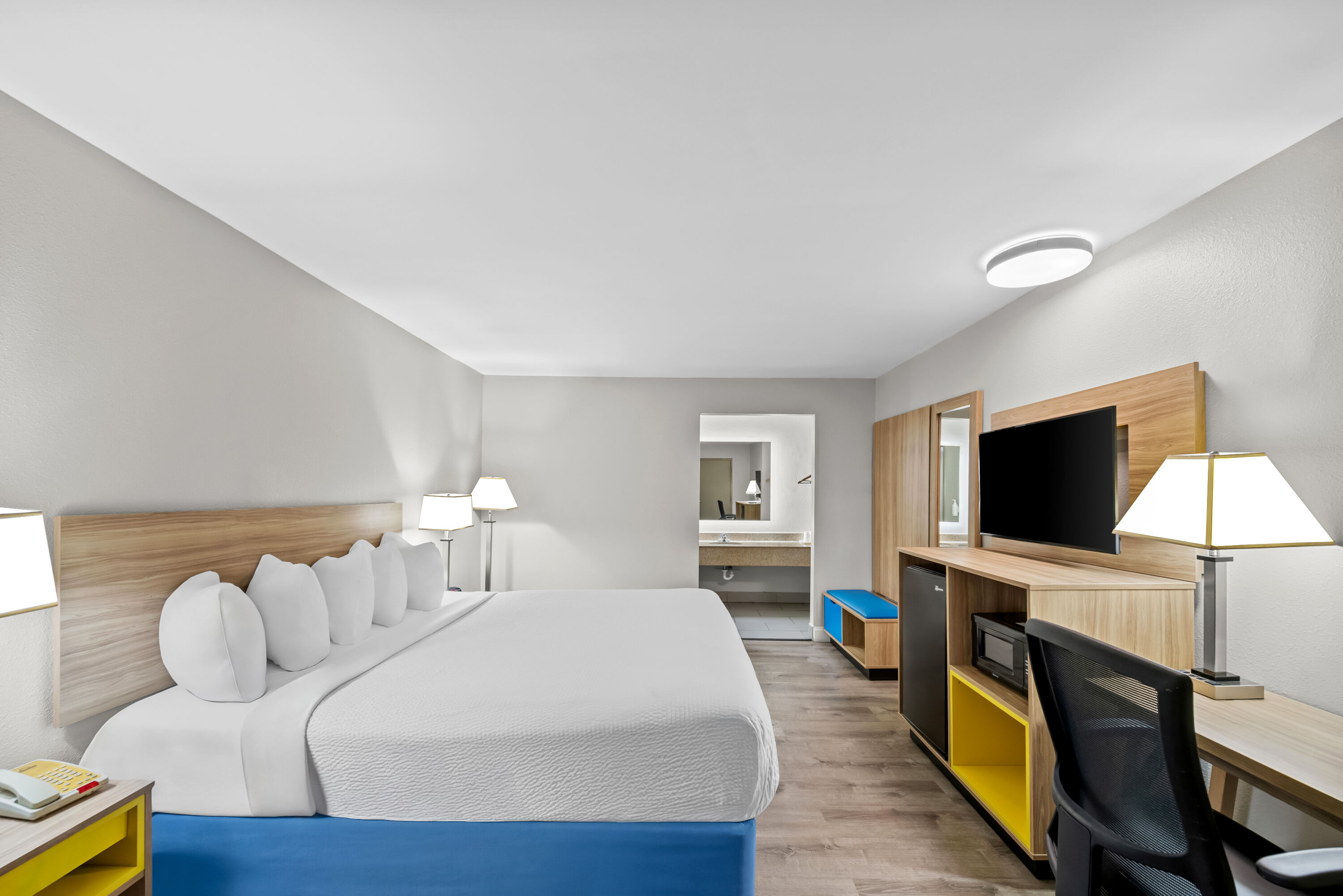 King bed guest room at the Days Inn by Wyndham Chesapeake in Chesapeake, Virginia