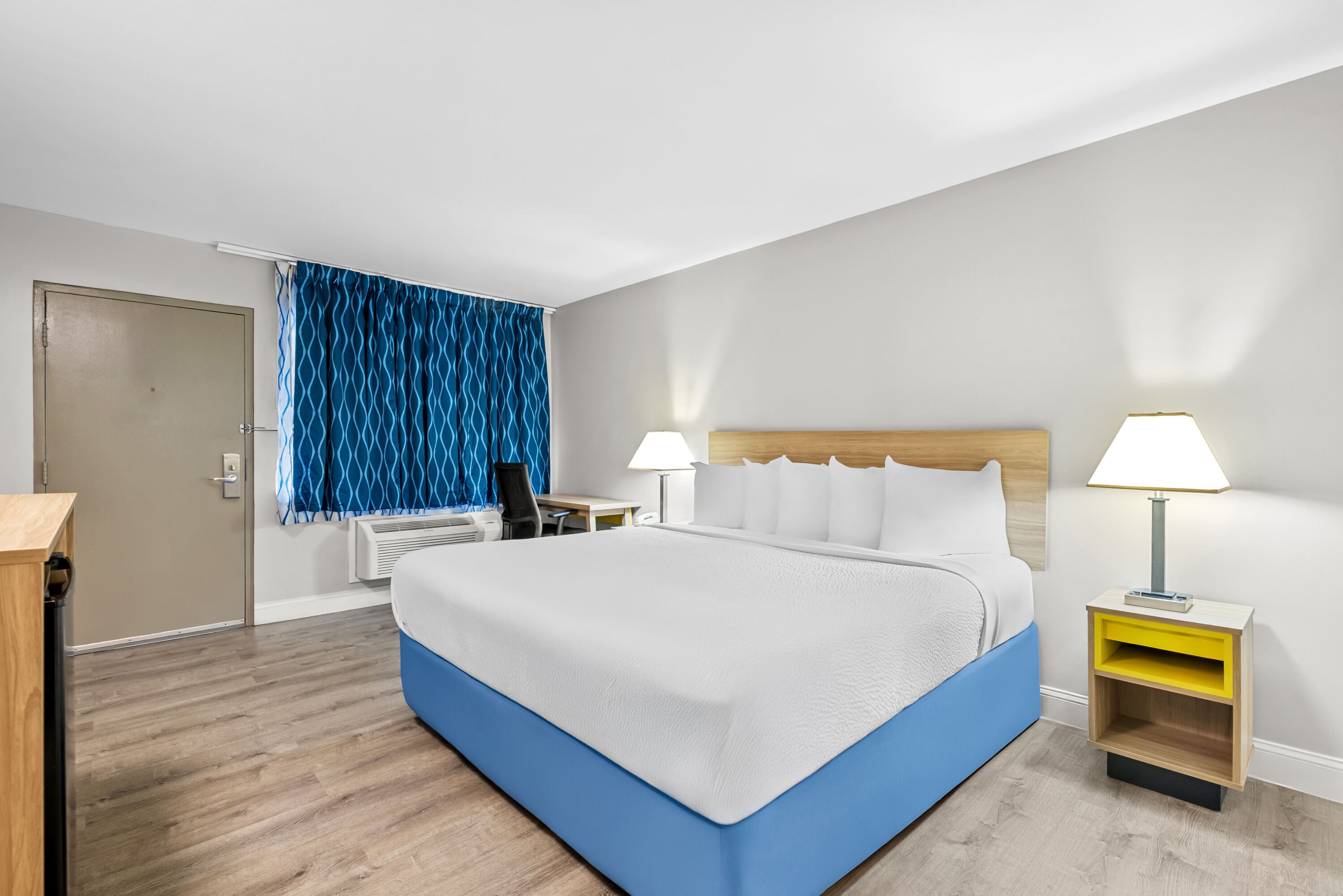 King bed guest room at the Days Inn by Wyndham Chesapeake in Chesapeake, Virginia