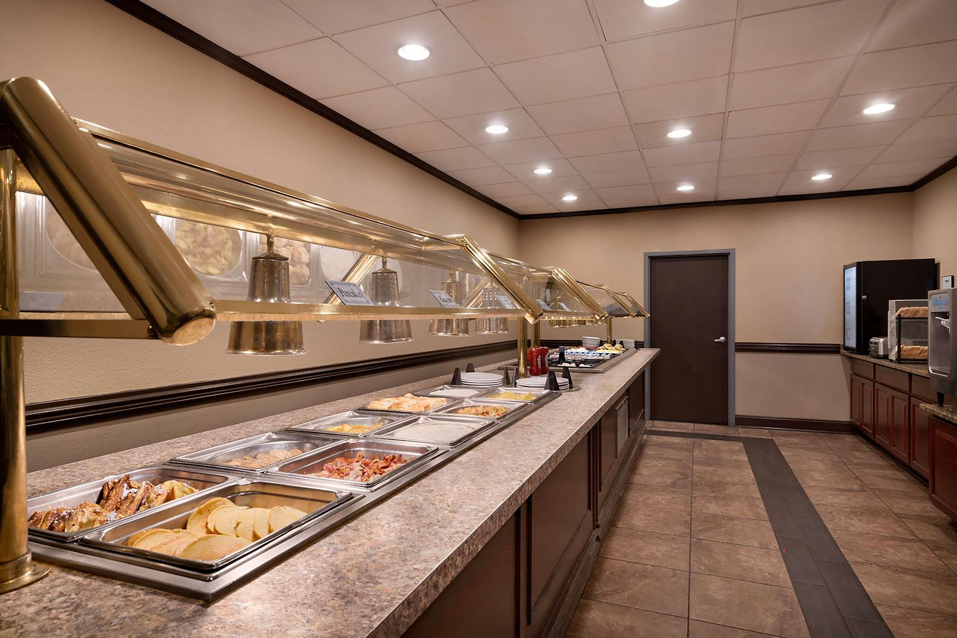 Days Inn by Wyndham Culpeper restaurant breakfast area with seating in Culpeper, Virginia