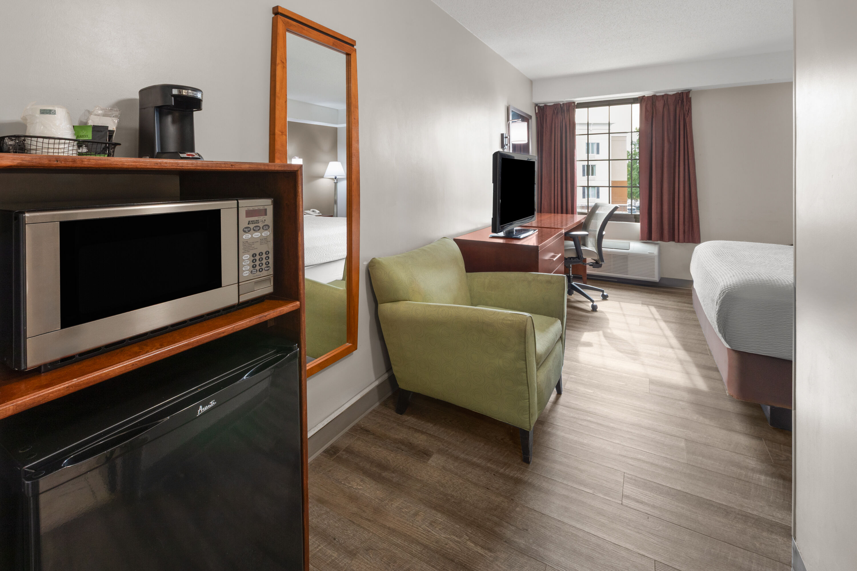 Guest room at the Days Inn by Wyndham Dumfries Quantico in Dumfries, Virginia