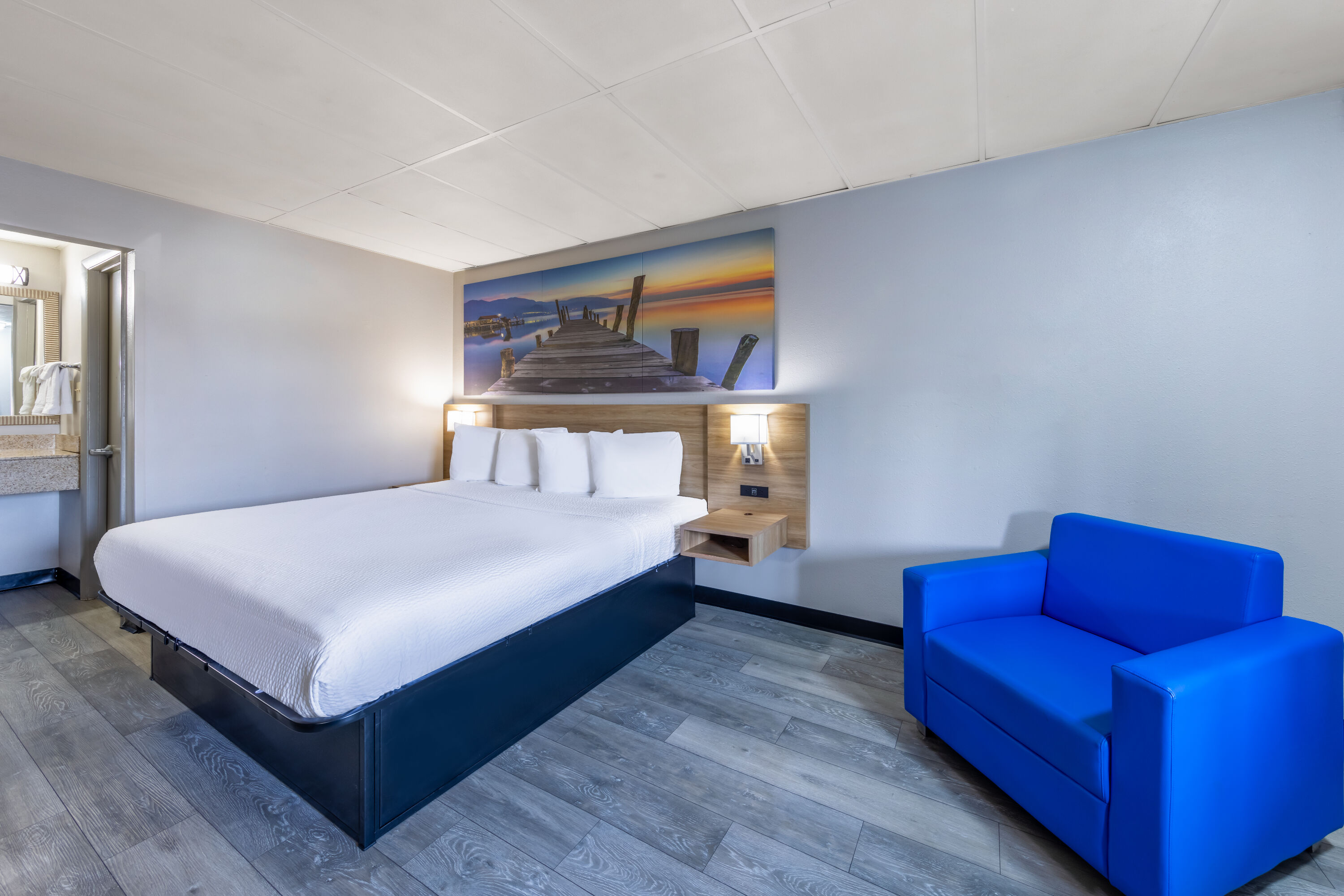 Guest room at the Days Inn by Wyndham Fredericksburg North in Fredericksburg, Virginia