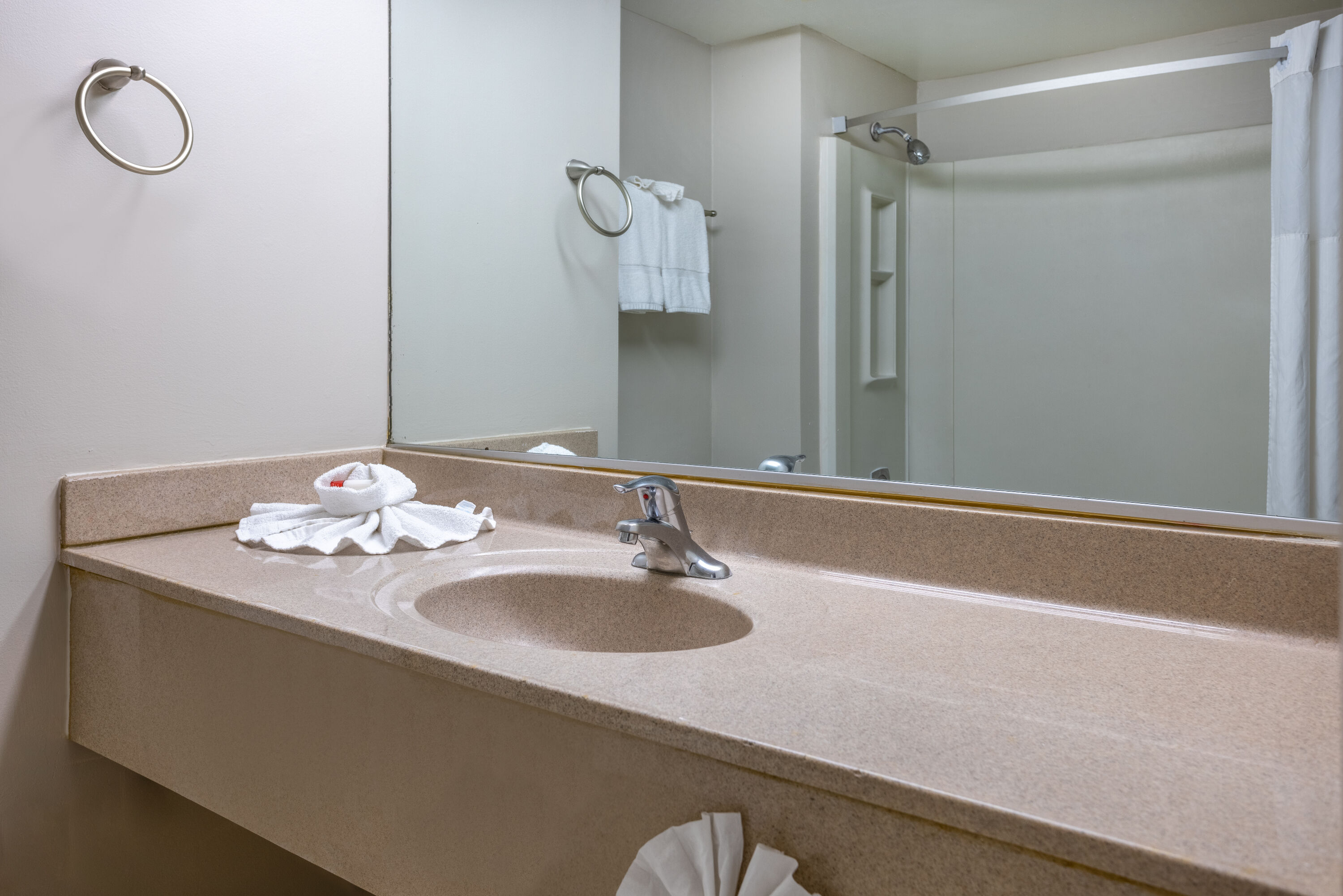 Guest room bath at the Days Inn by Wyndham Manassas Battlefield in Manassas, Virginia