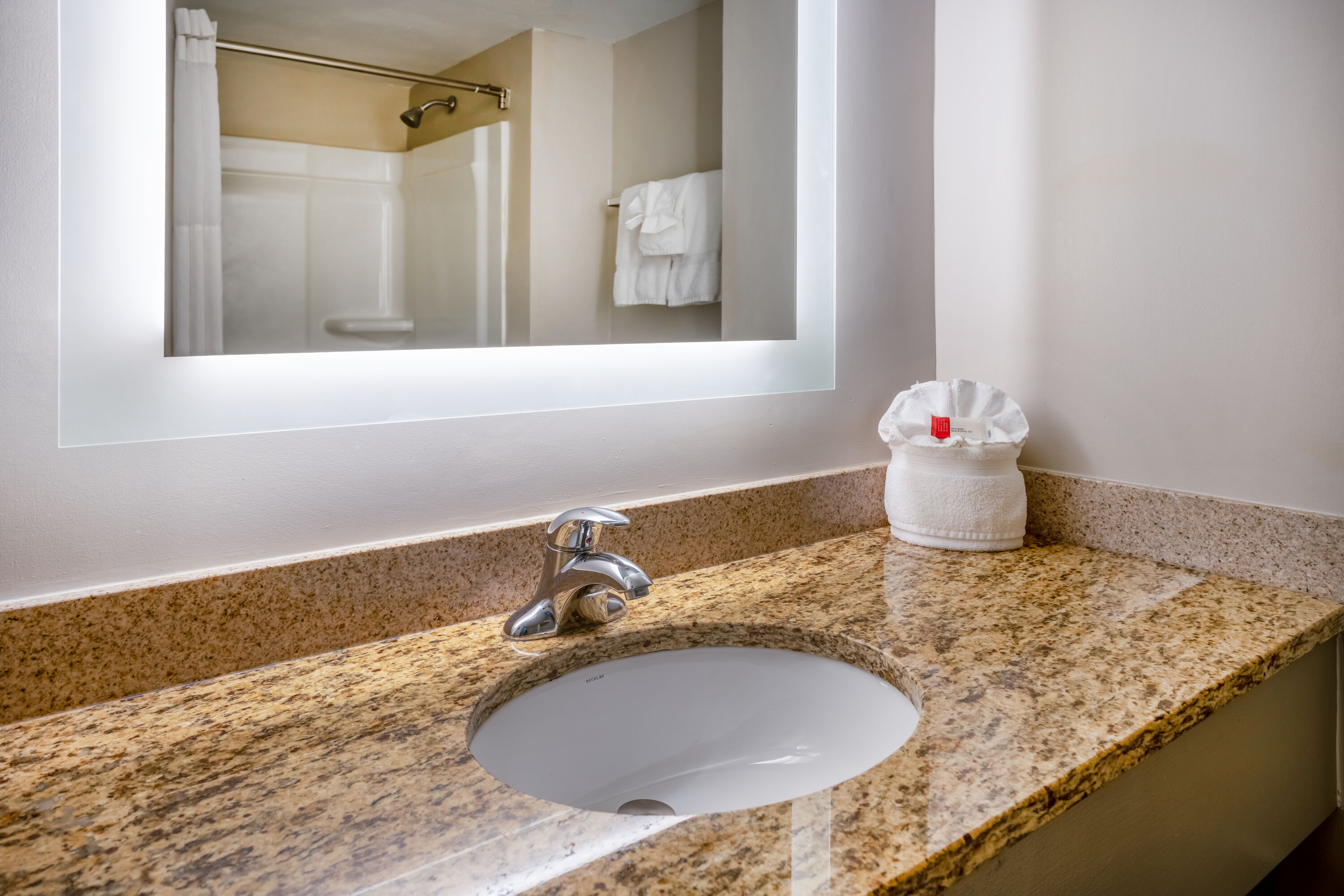 Guest room bath at the Days Inn by Wyndham Manassas Battlefield in Manassas, Virginia