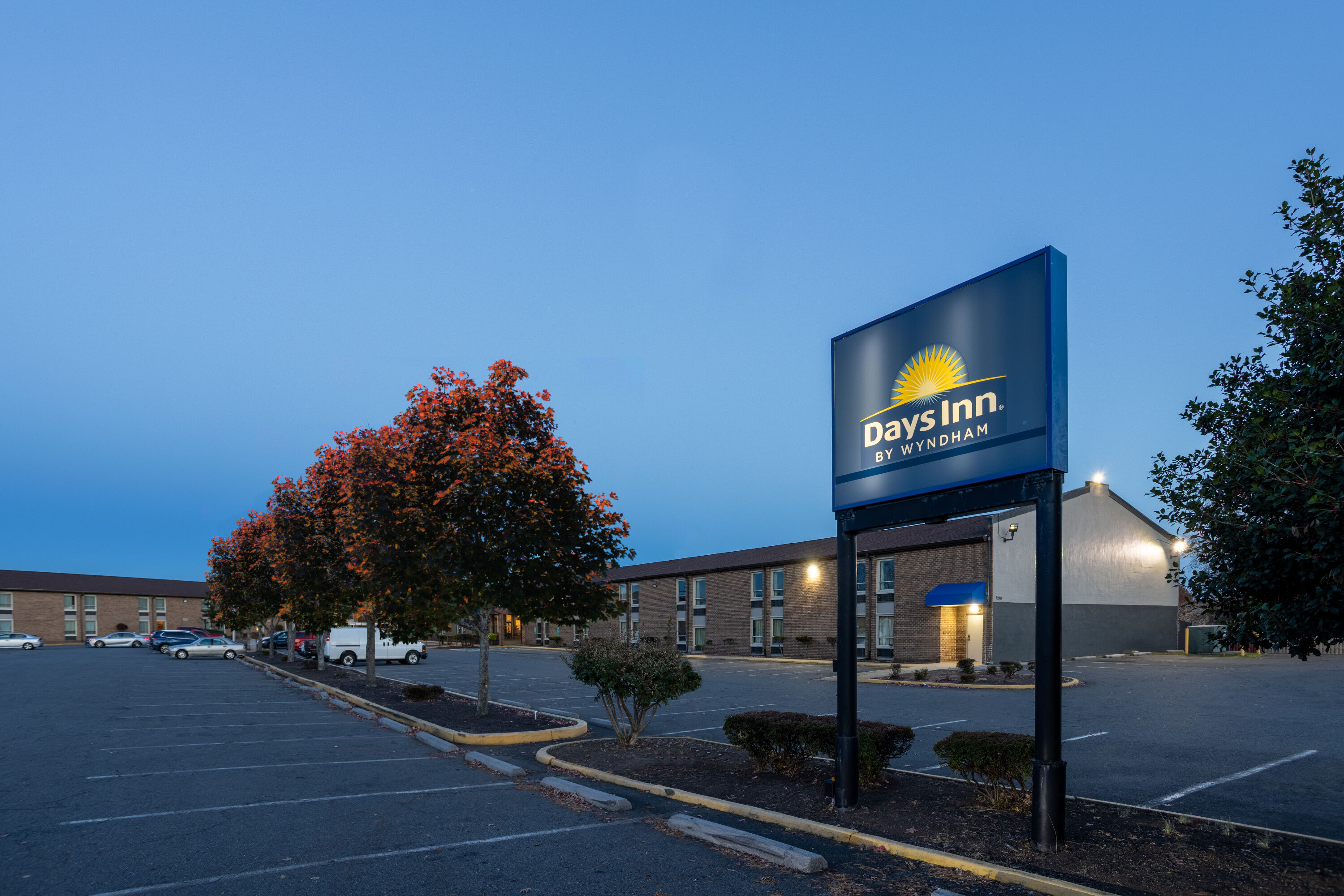 Exterior Dusk Image of Days Inn by Wyndham Manassas Battlefield hotel in Manassas, Virginia