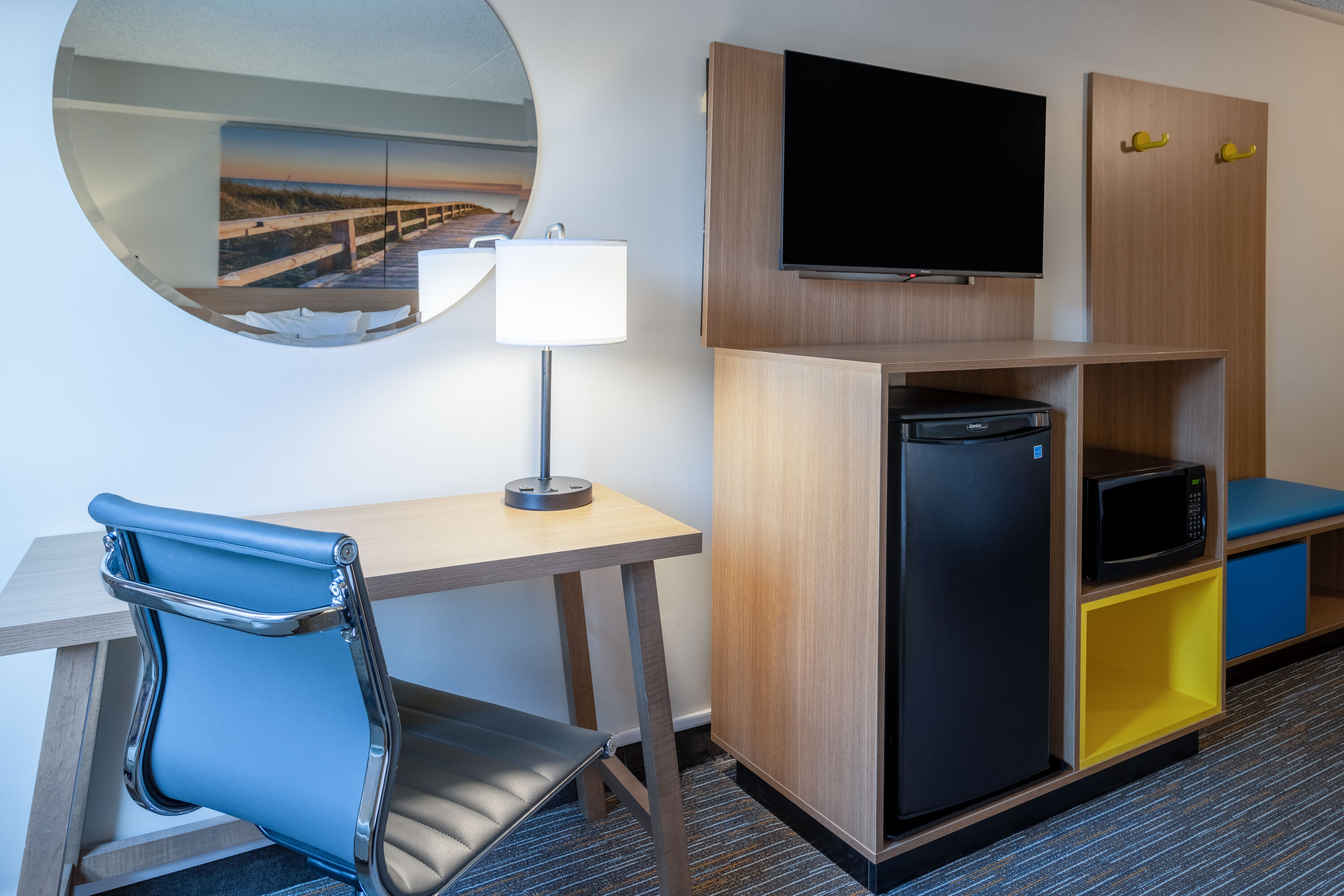 Guest room at the Days Inn by Wyndham Manassas Battlefield in Manassas, Virginia