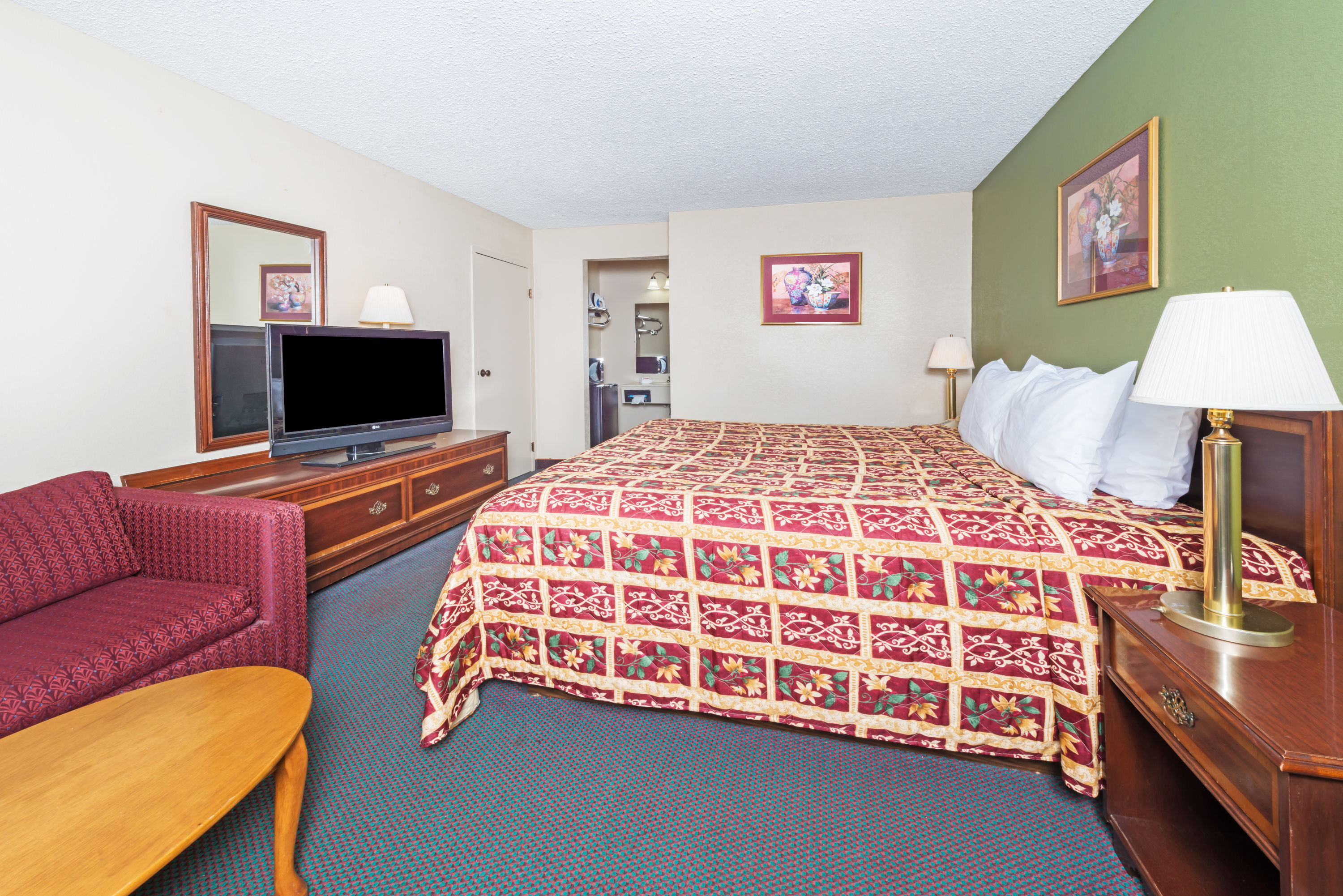 Guest room at the Days Inn by Wyndham New Market/I-81 in New Market, Virginia