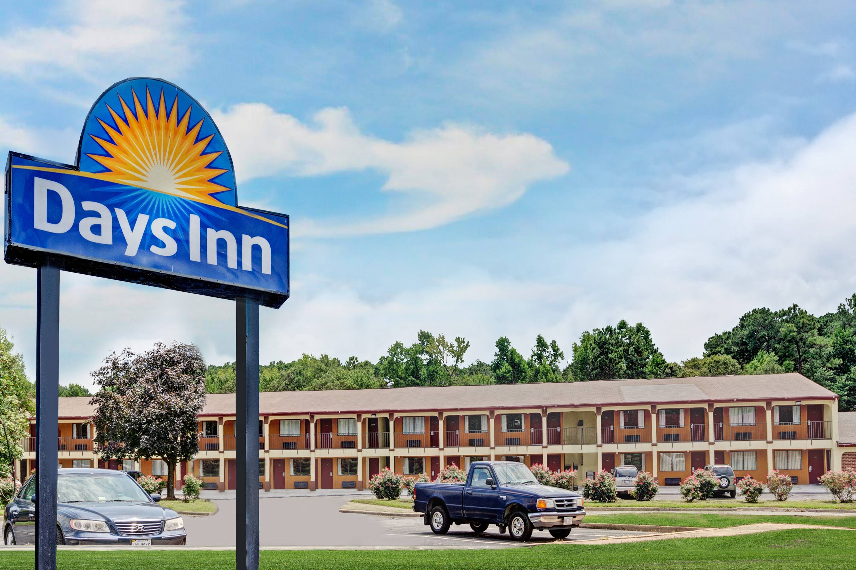 Days Inn By Wyndham Newport News Newport News Va Hotels - 