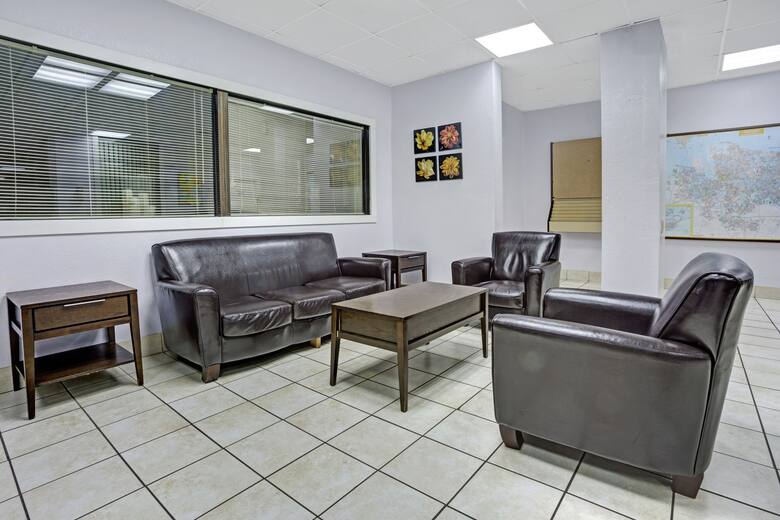 Days Inn Norfolk Military Circle hotel lobby in Norfolk, Virginia