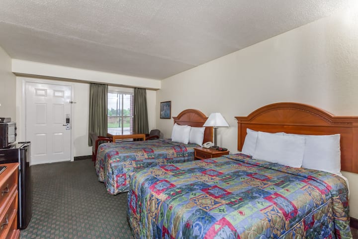 Days Inn by Wyndham Petersburg/South Fort Lee | Petersburg, VA Hotels
