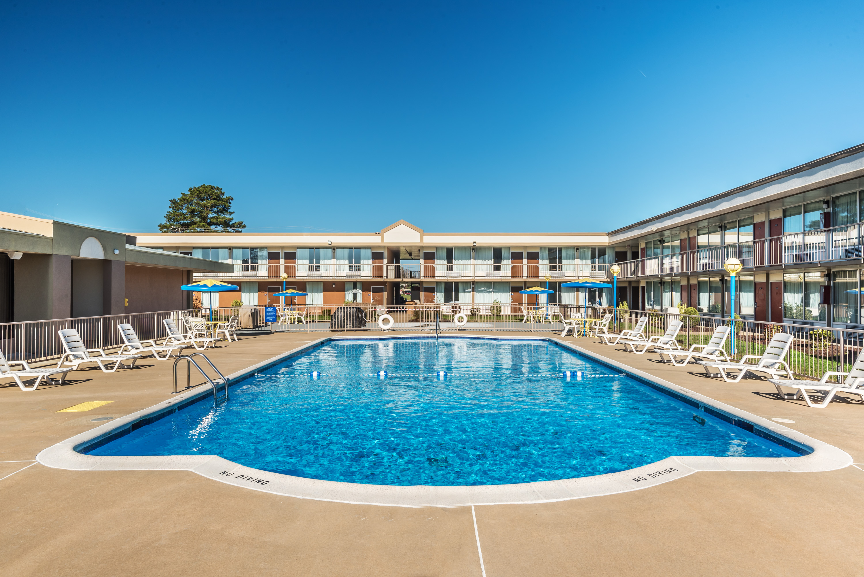 Days Inn by Wyndham South Hill South Hill, VA Hotels