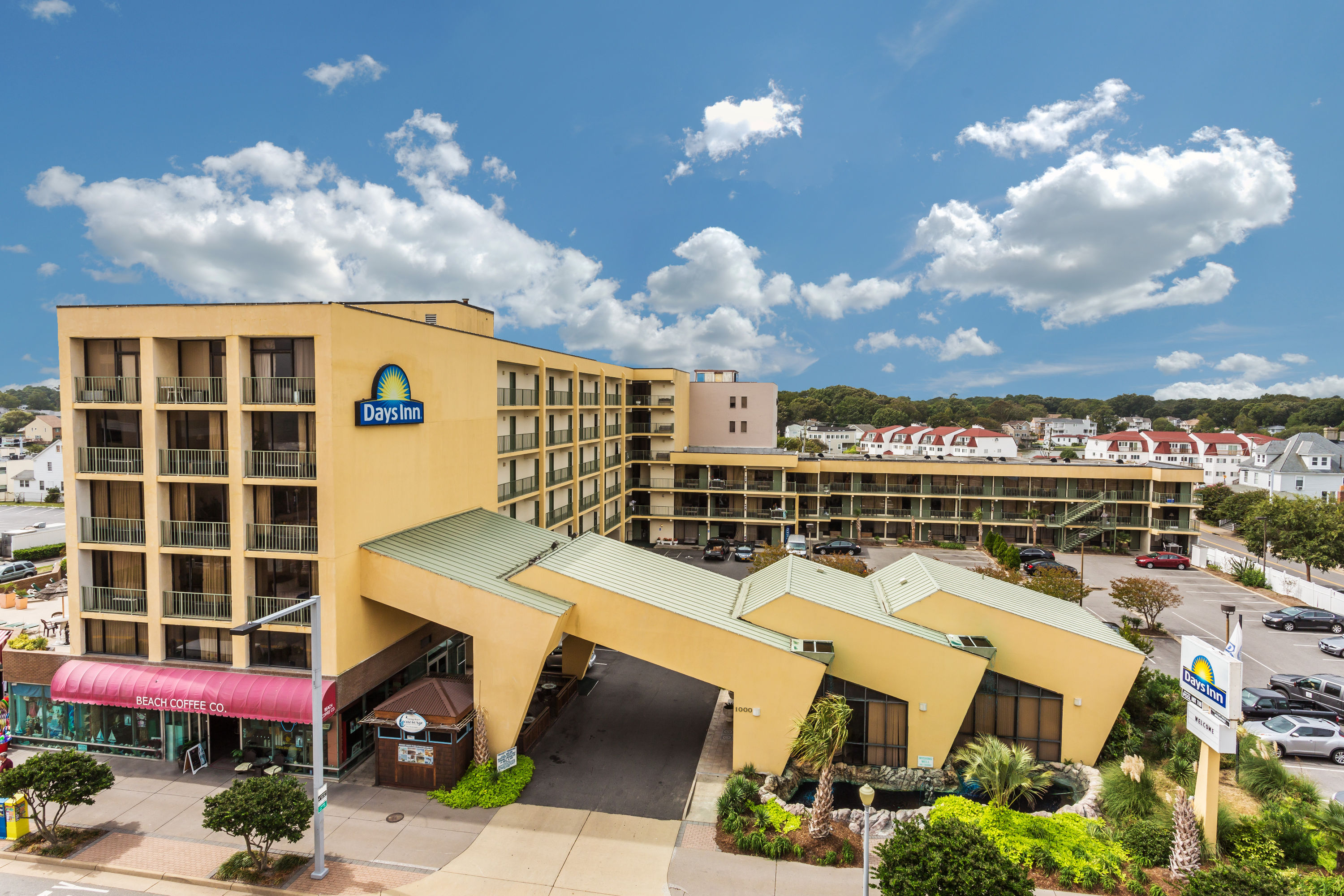 Days Inn By Wyndham Virginia Beach At The Beach Virginia Beach Va Hotels All rooms have a terrace or private balcony. days inn by wyndham virginia beach at
