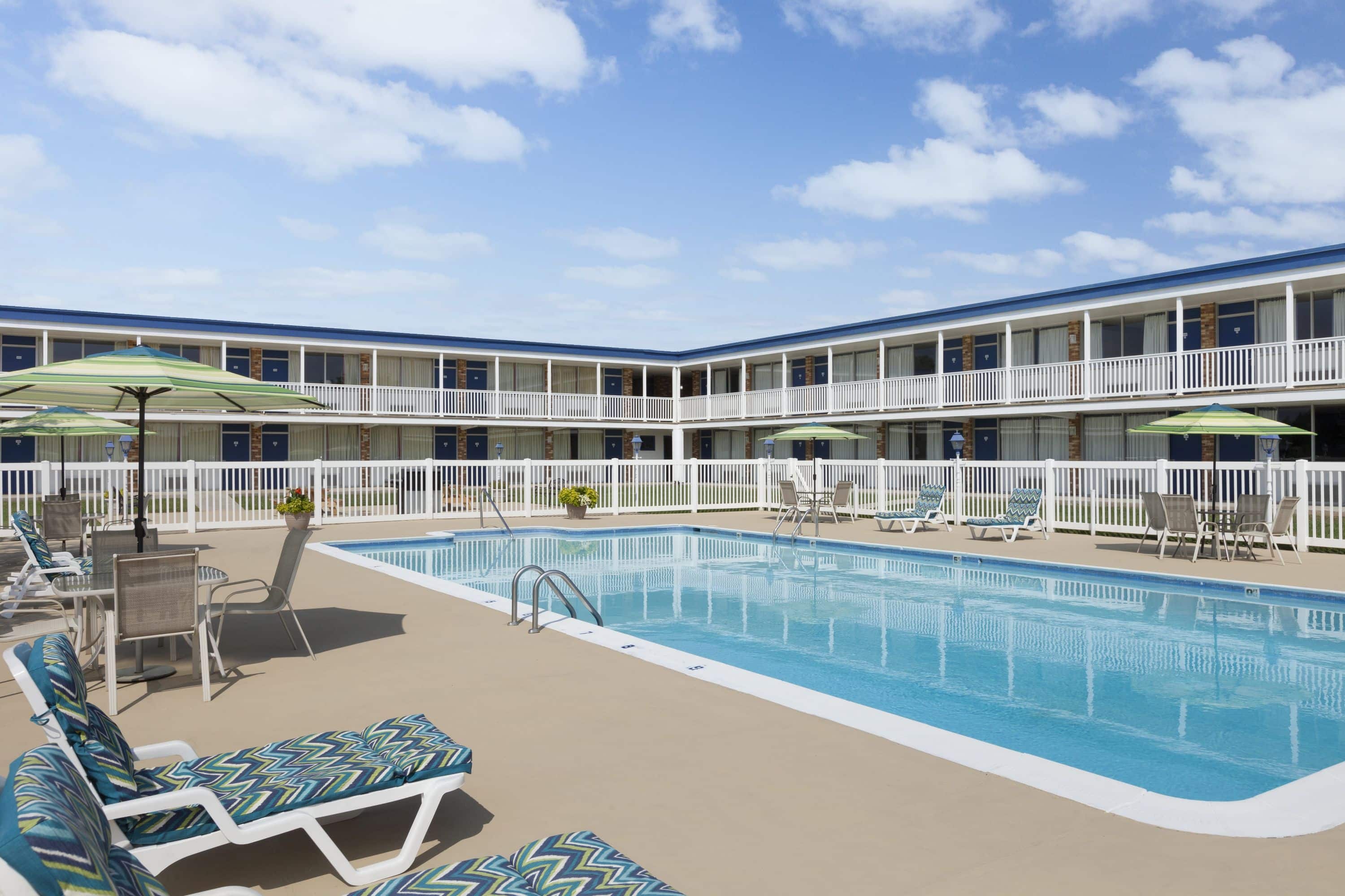 Days Inn By Wyndham Waynesboro Va Hotels