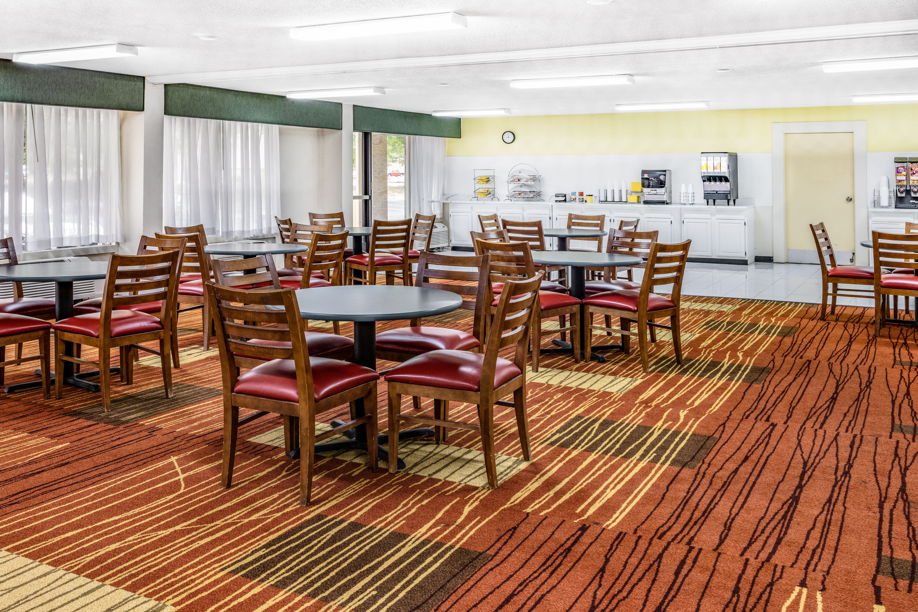 Free breakfast at Days Inn & Suites by Wyndham Williamsburg Colonial in Williamsburg, Virginia