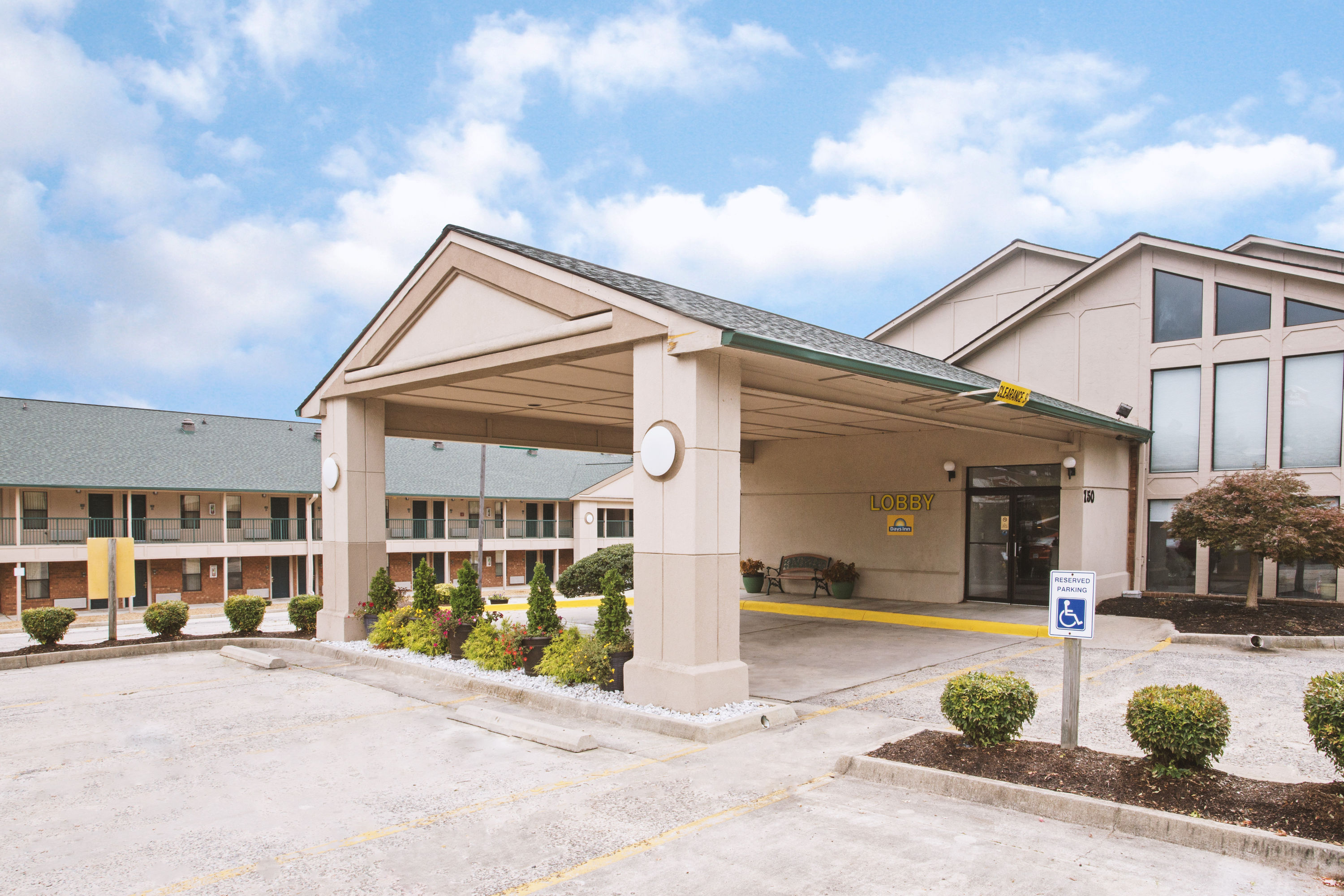 Days Inn By Wyndham Wytheville Wytheville Va Hotels