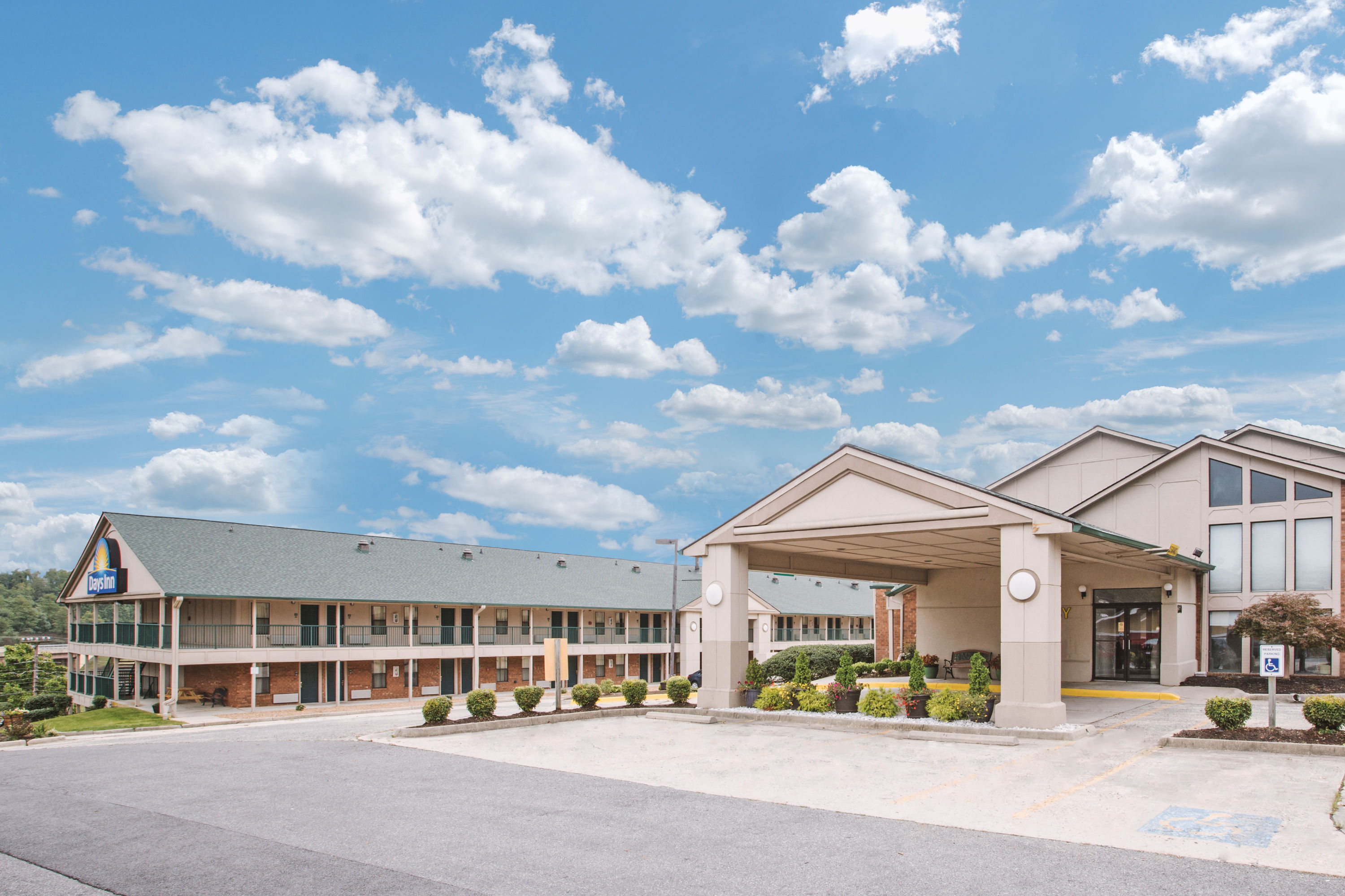 Days Inn by Wyndham Wytheville Wytheville, VA Hotels