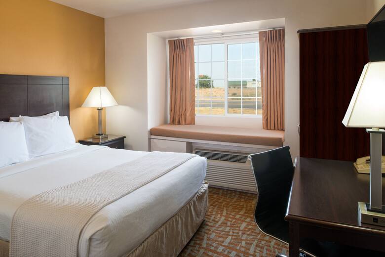 Guest room at the Days Inn & Suites Spokane Airport Airway Heights in Airway Heights, Washington
