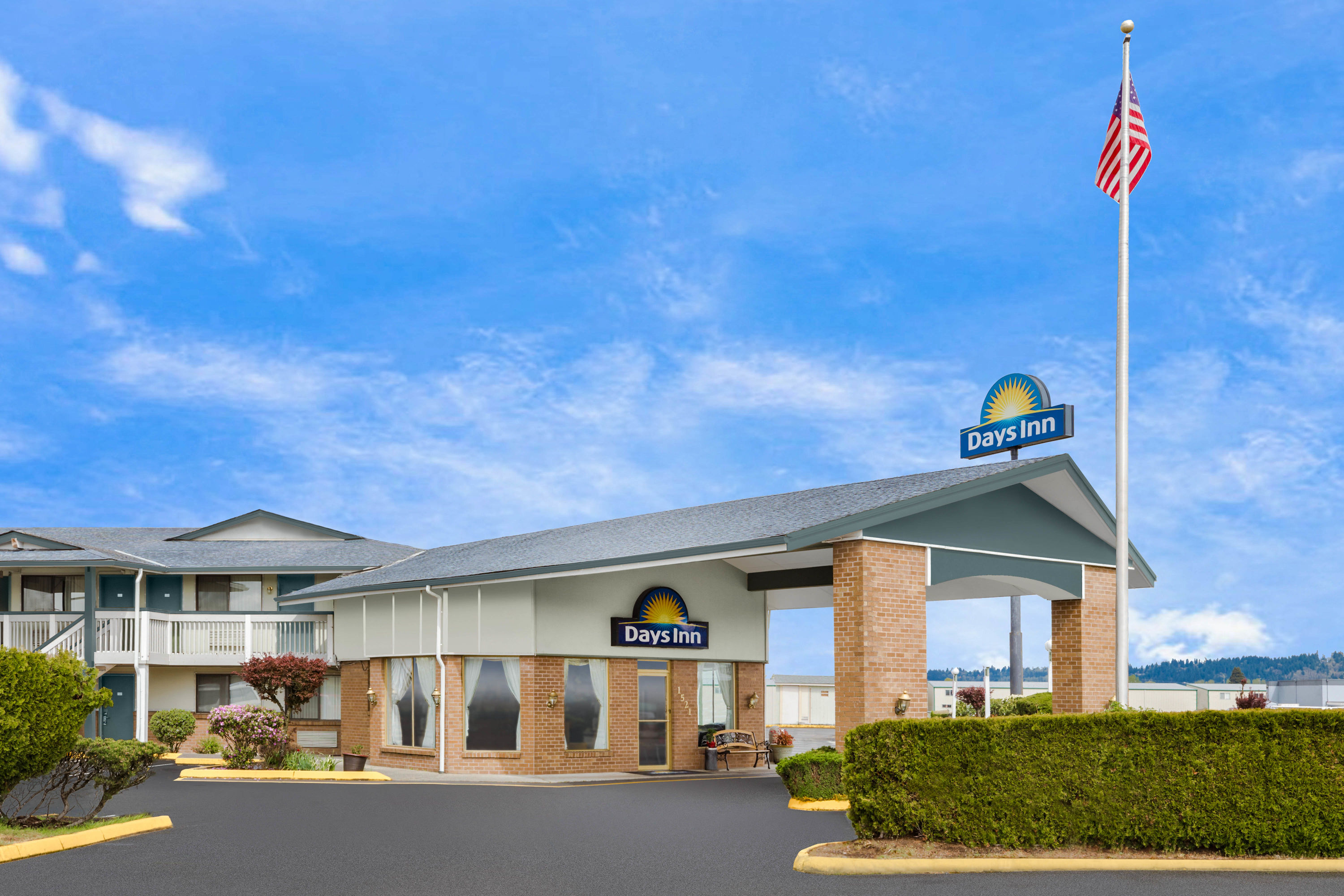 Exterior Day Image of Days Inn by Wyndham Auburn hotel in Auburn, Washington