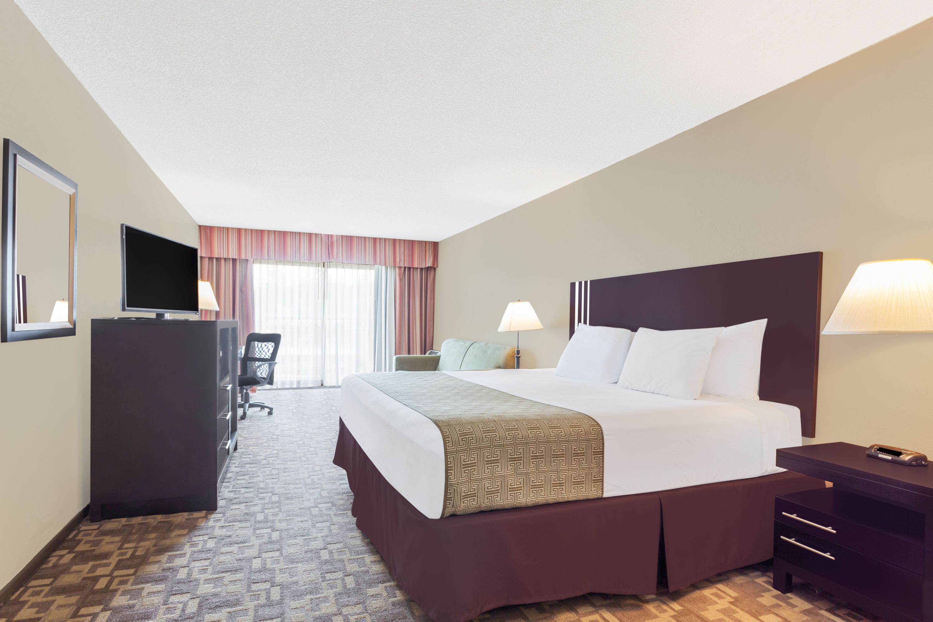 Guest room at the Days Inn by Wyndham Bellingham in Bellingham, Washington