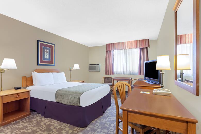 Guest room at the Days Inn Bellingham in Bellingham, Washington
