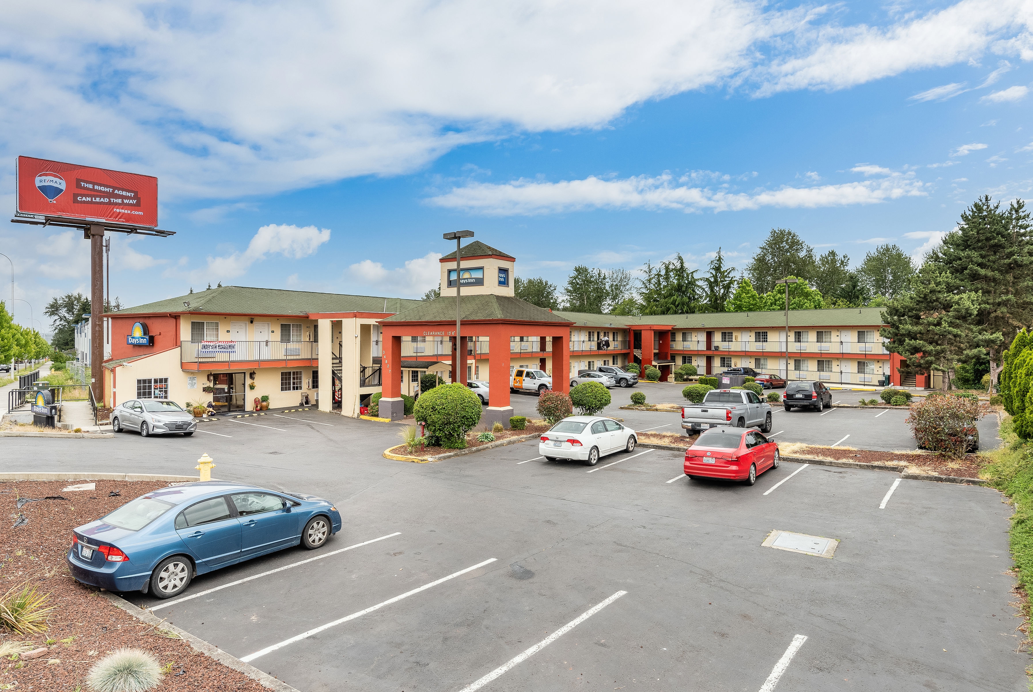 Exterior of Days Inn by Wyndham Federal Way hotel in Federal Way, Washington
