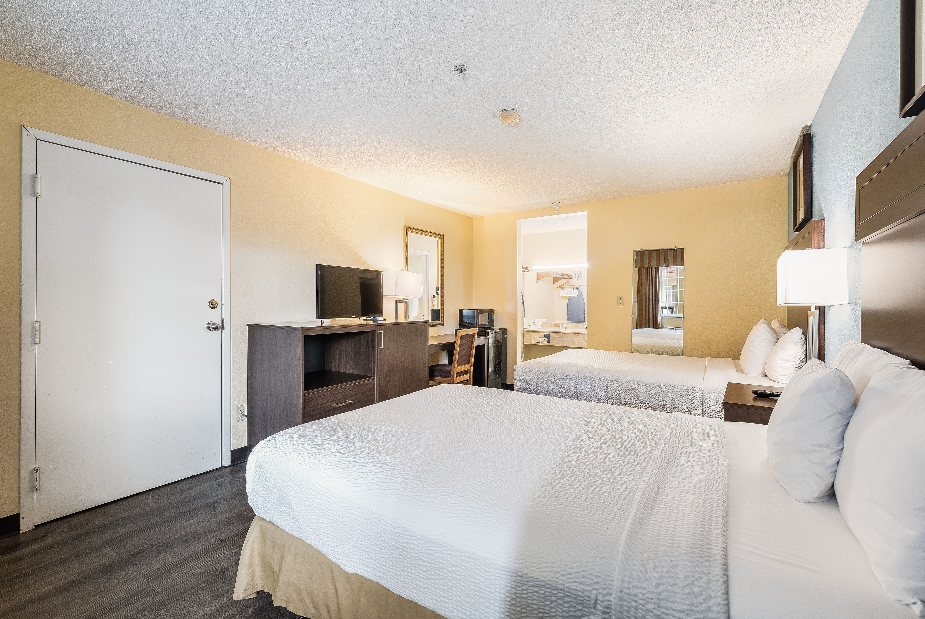 Guest room at the Days Inn by Wyndham Federal Way in Federal Way, Washington