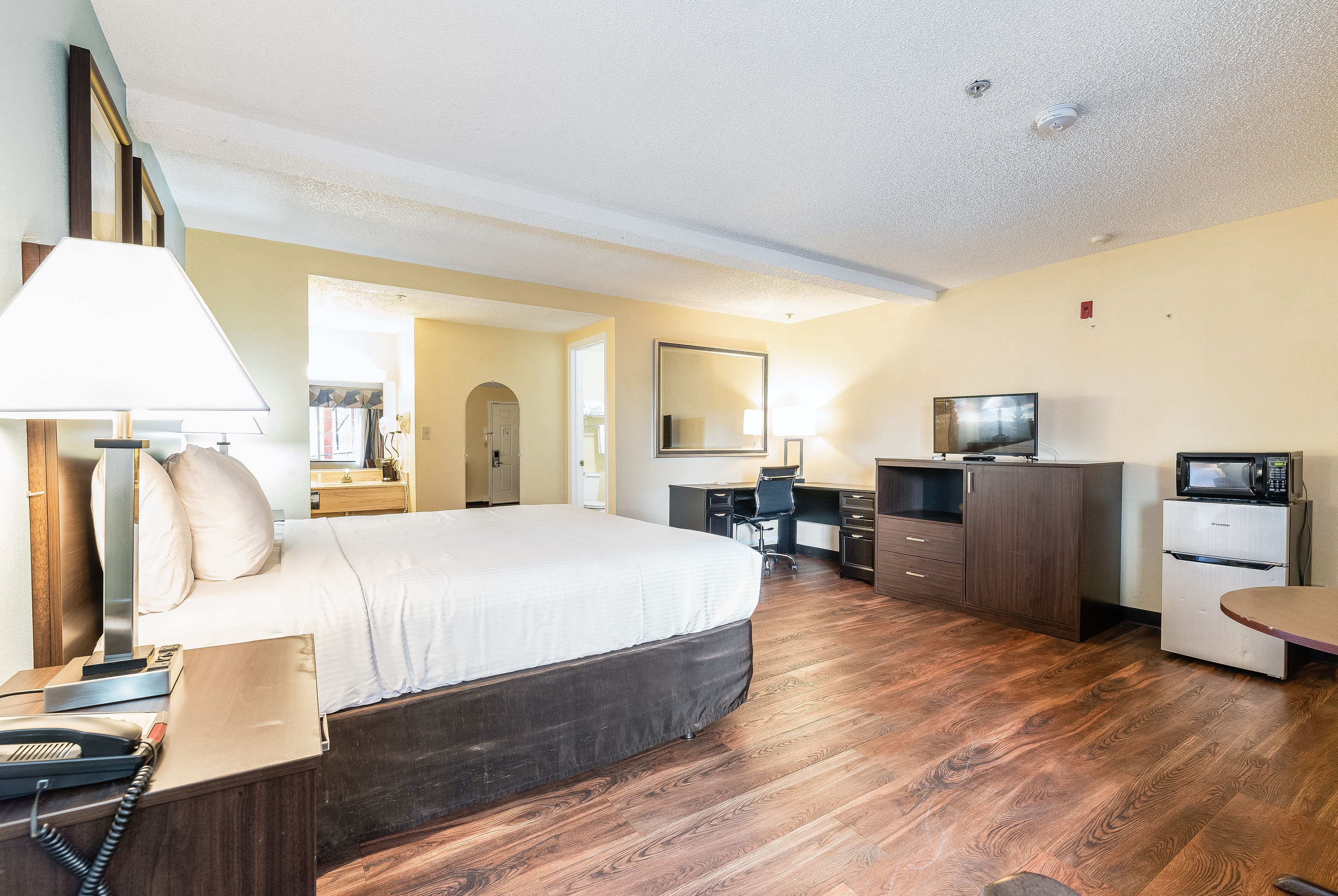 Guest room at the Days Inn by Wyndham Federal Way in Federal Way, Washington