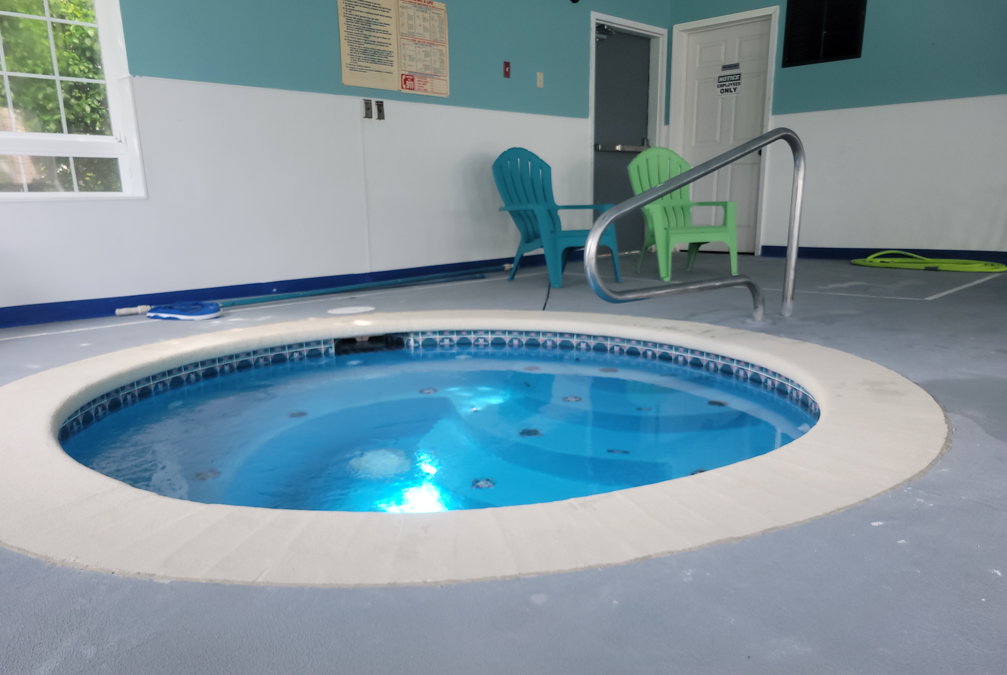 Pool at the Days Inn by Wyndham Ocean Shores in Ocean Shores, Washington