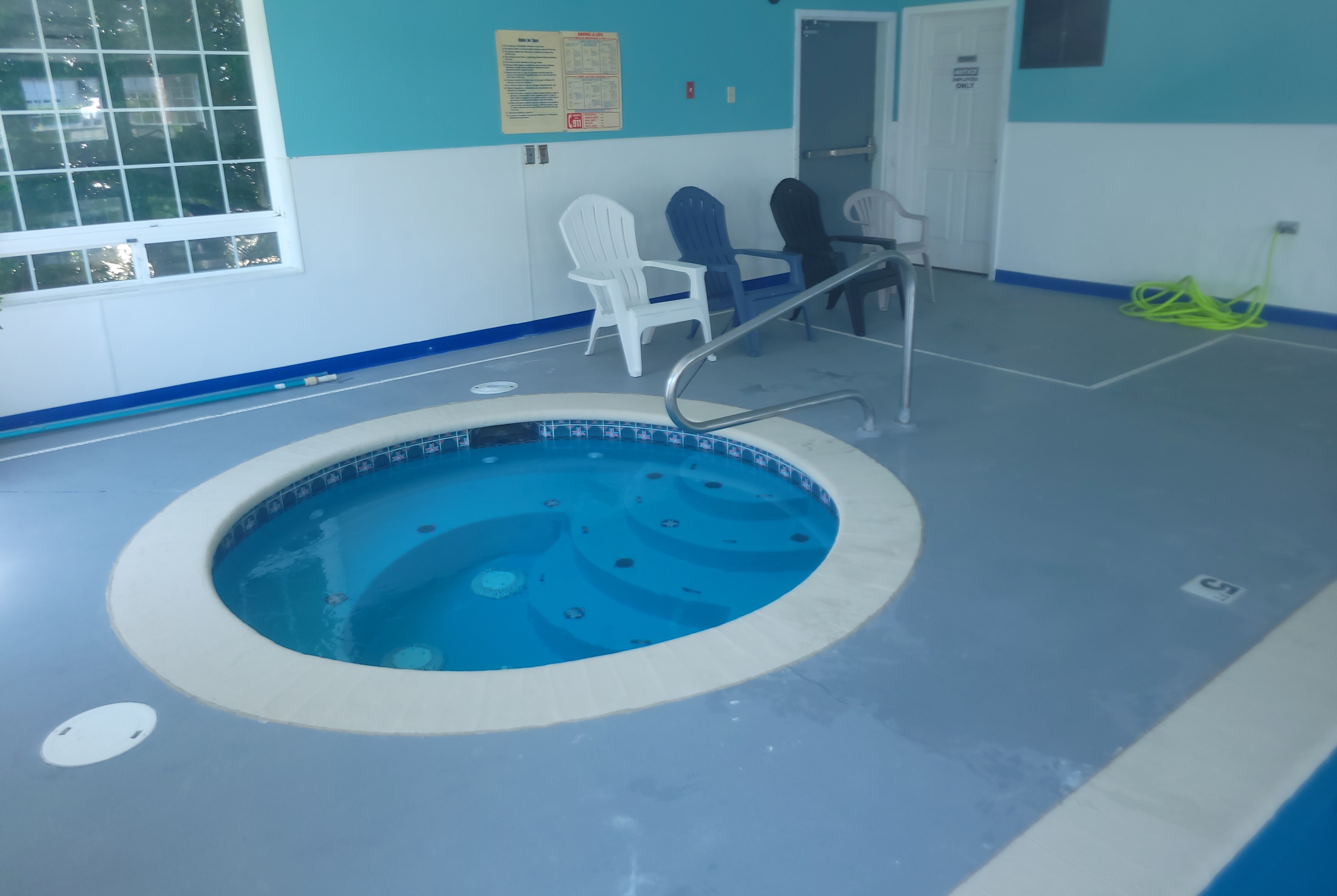 Pool at the Days Inn by Wyndham Ocean Shores in Ocean Shores, Washington