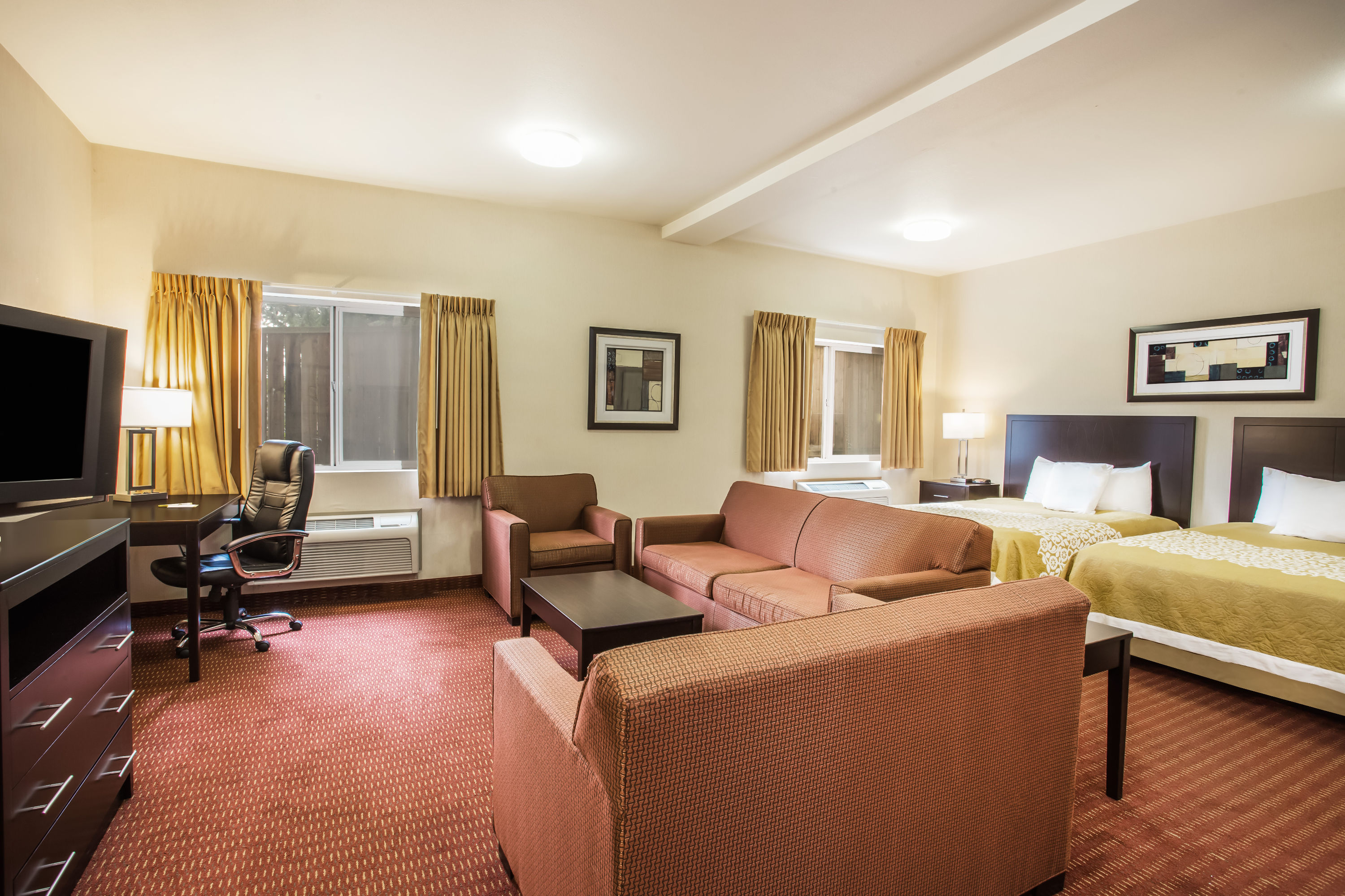 Days Inn by Wyndham Seattle Aurora | Seattle, WA Hotels