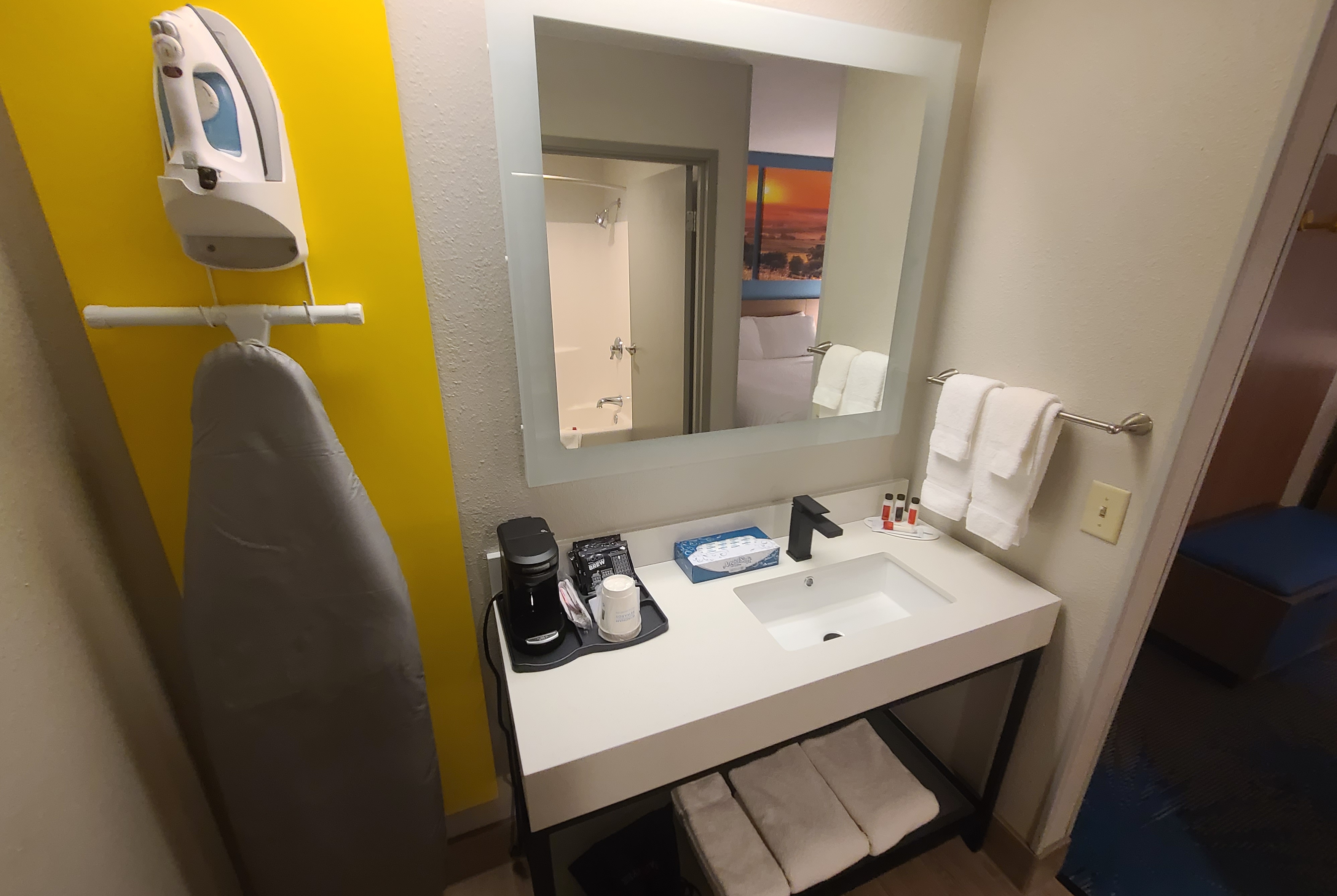 Guest room bath at the Days Inn by Wyndham Johnson Creek in Johnson Creek, Wisconsin