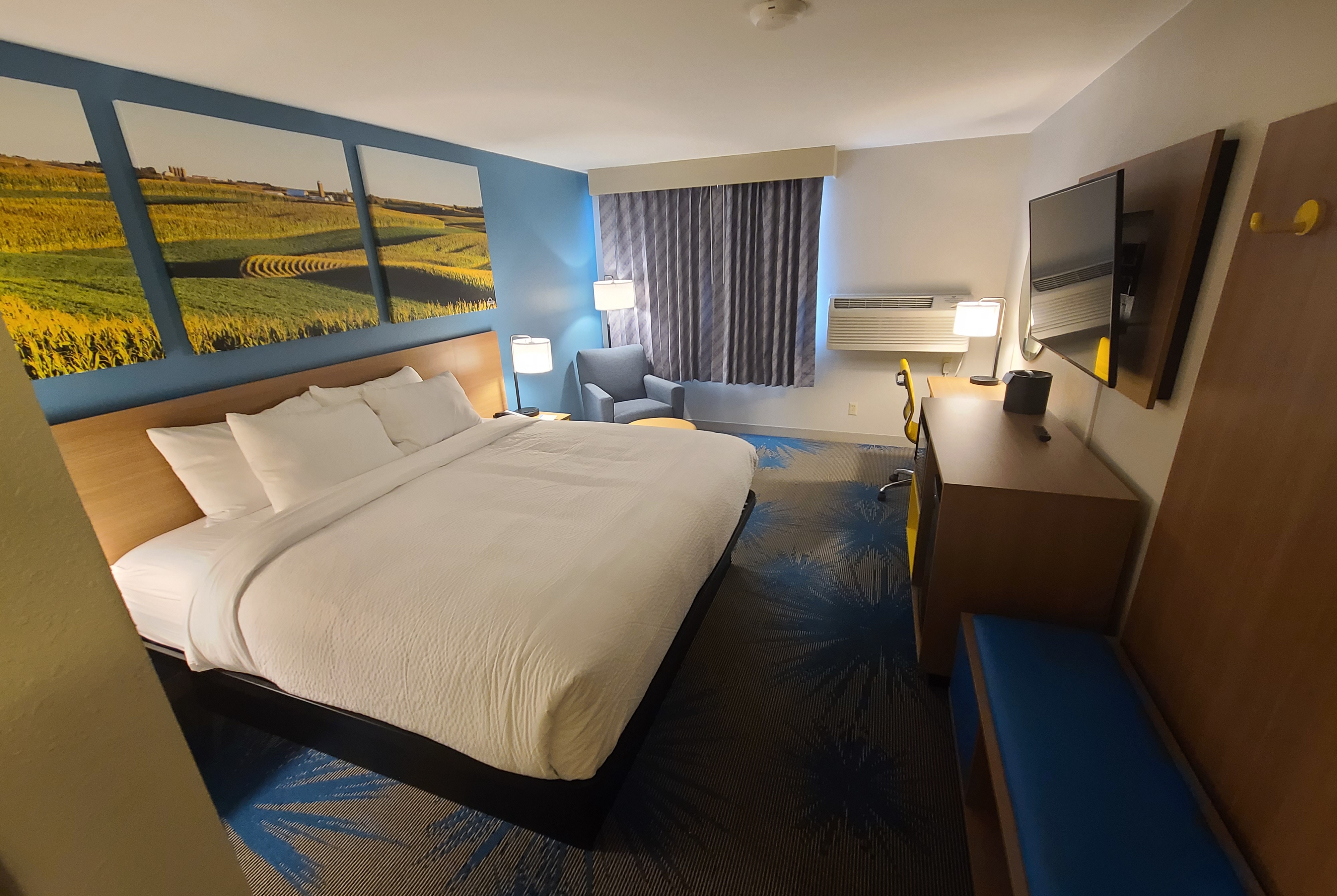 Guest room at the Days Inn by Wyndham Johnson Creek in Johnson Creek, Wisconsin