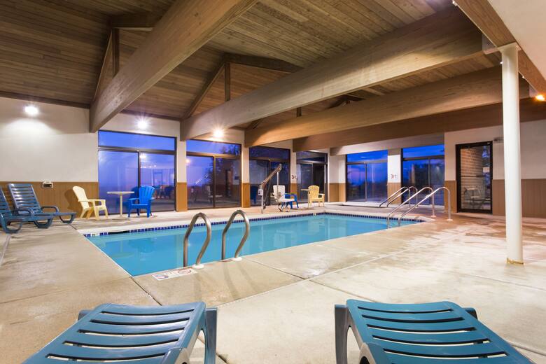 Days Inn Johnson Creek Hotels Wi 53038 Pool At The Days Inn Johnson Creek In Wisconsin