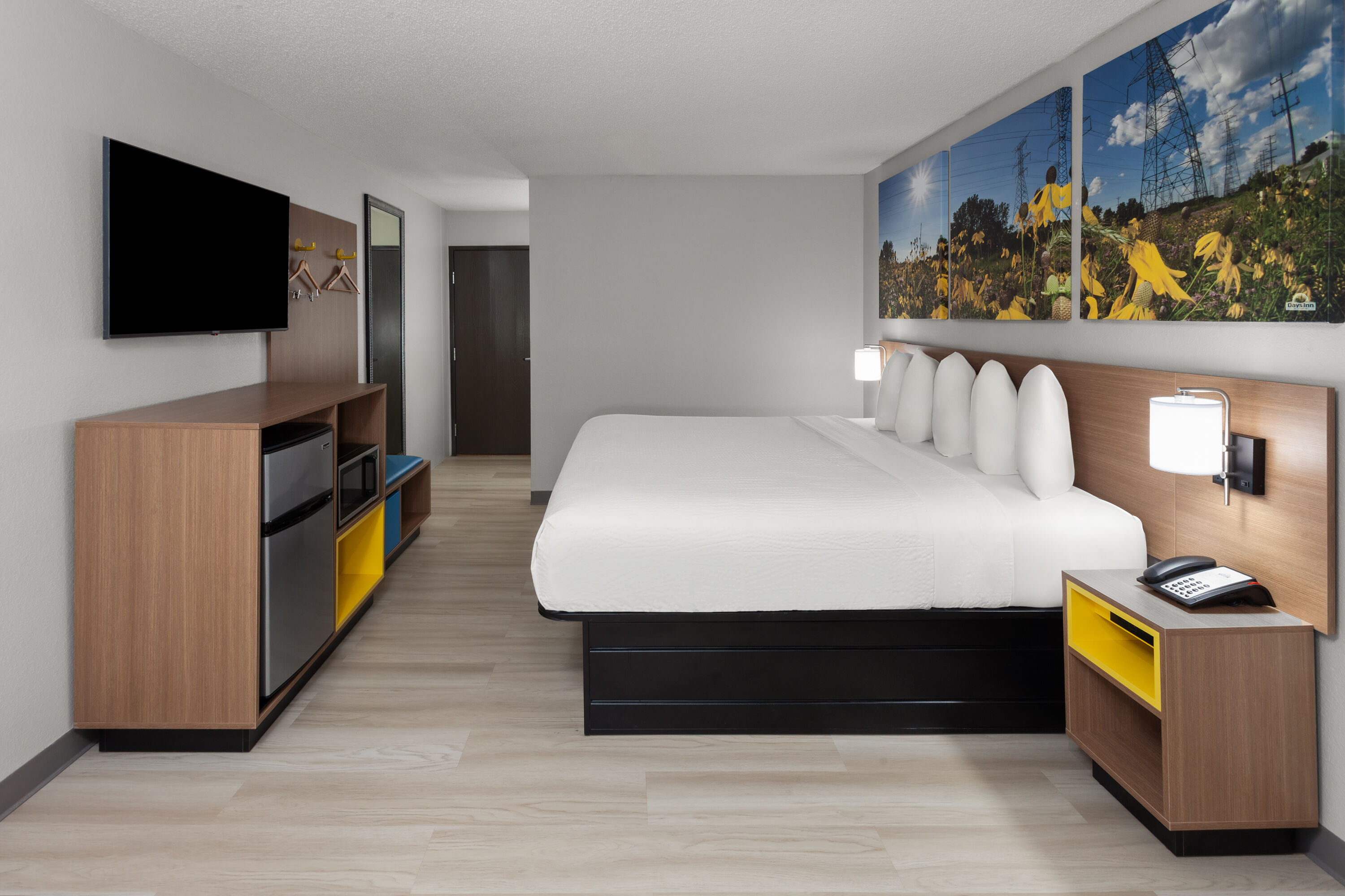 Guest room at the Days Inn & Suites by Wyndham Kaukauna WI in Kaukauna, Wisconsin