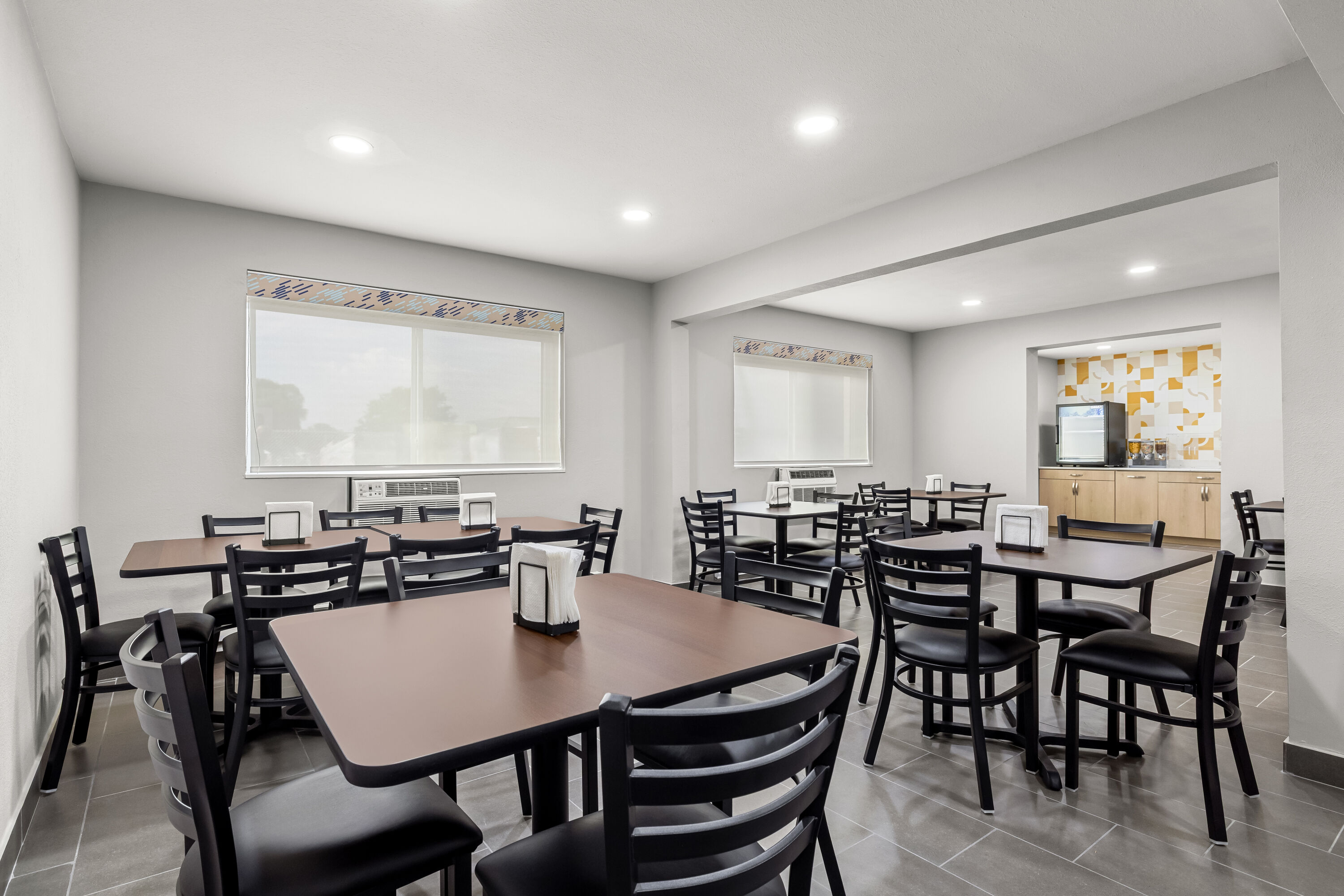 Days Inn by Wyndham La Crosse restaurant breakfast area with seating in La Crosse, Wisconsin