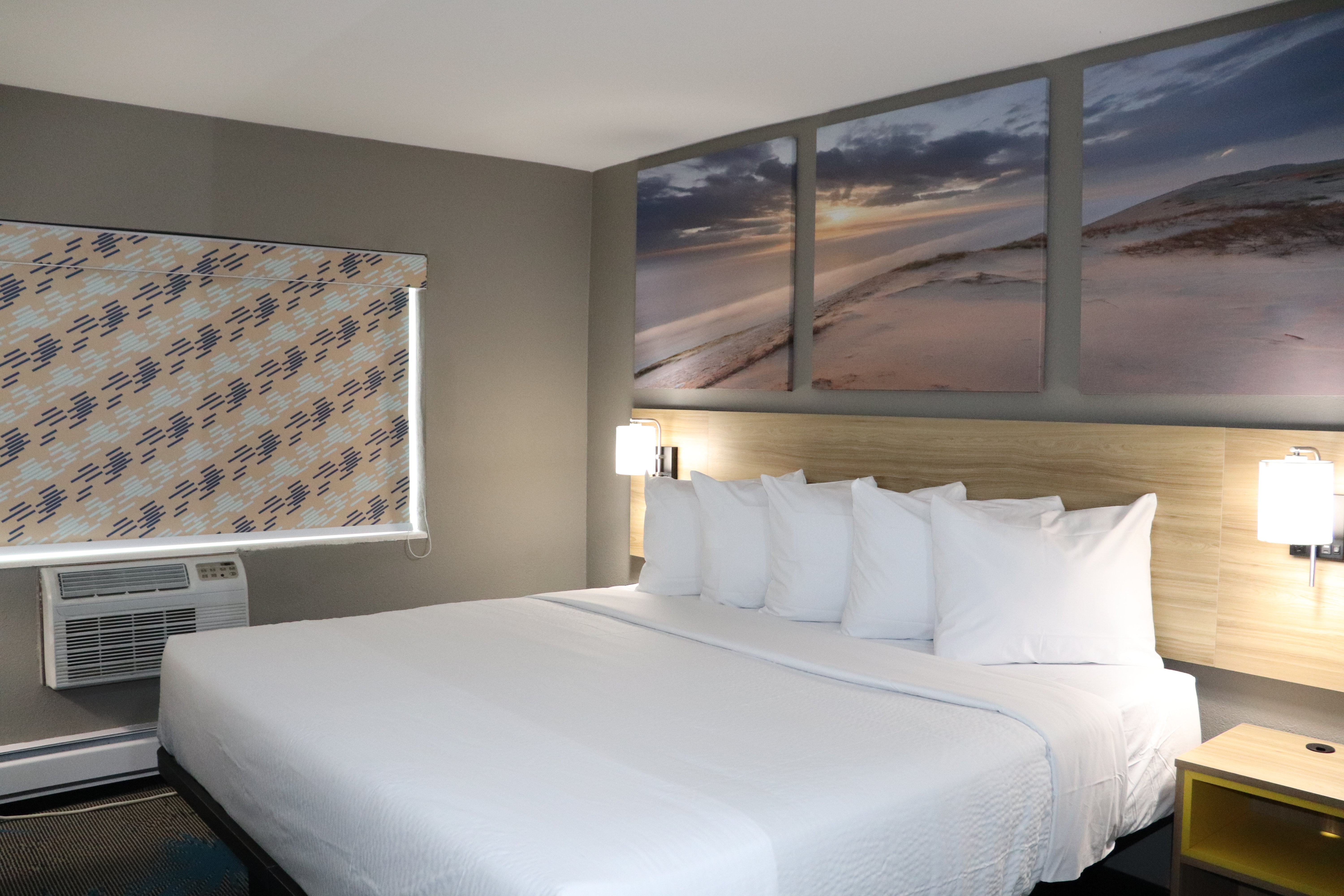 Guest room at the Days Inn by Wyndham La Crosse in La Crosse, Wisconsin