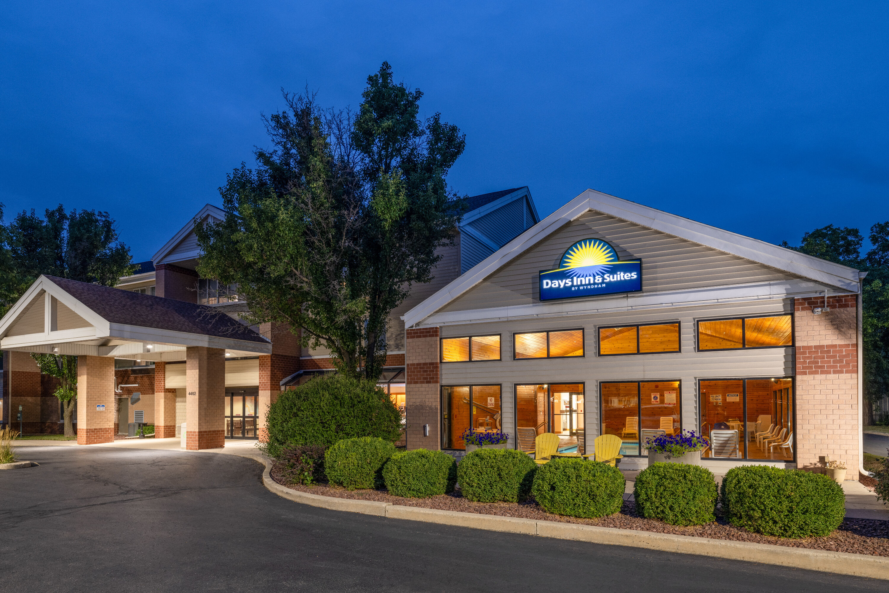 Exterior of Days Inn & Suites by Wyndham Madison hotel in Madison, Wisconsin