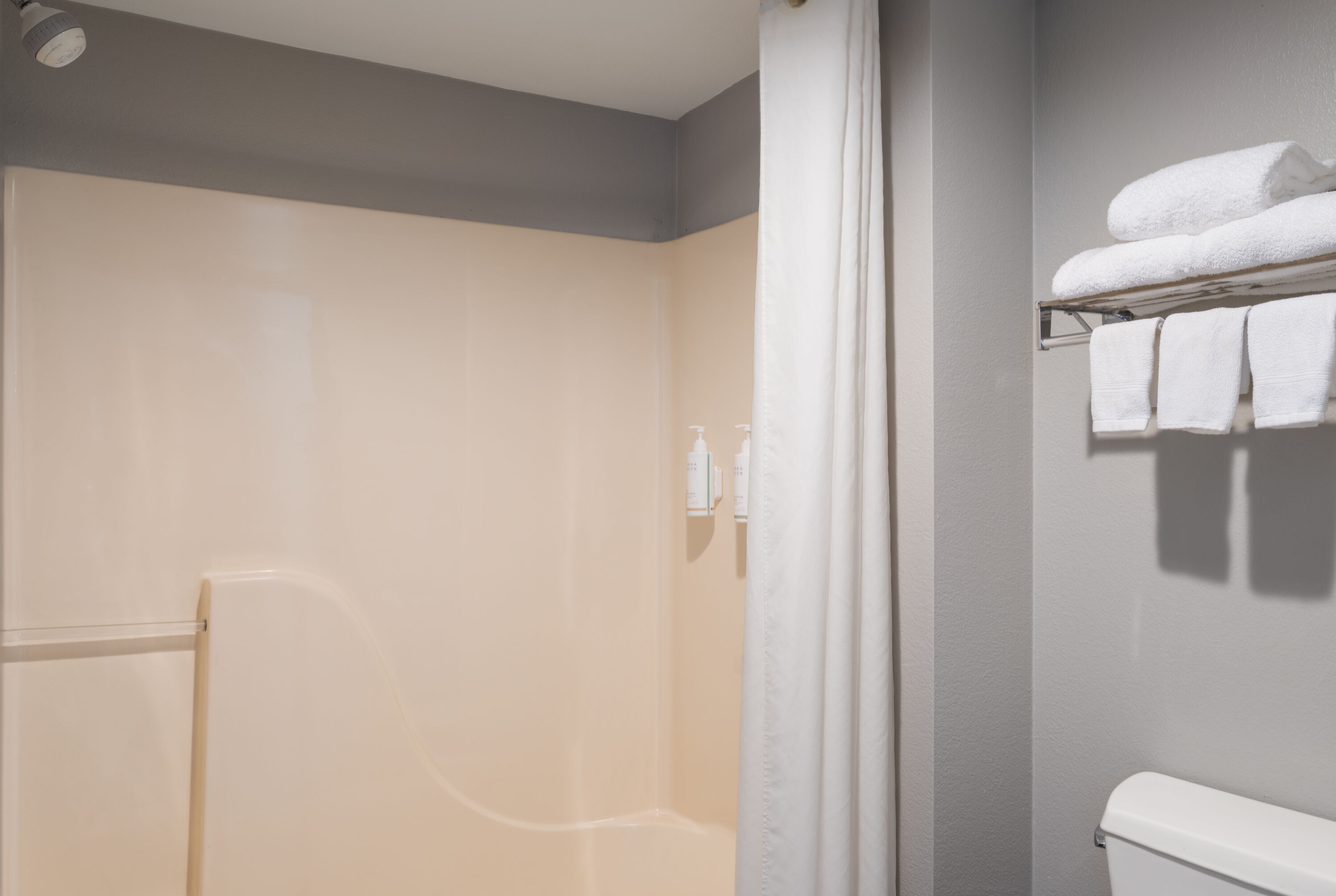 Guest room bath at the Days Inn by Wyndham Neenah in Neenah, Wisconsin