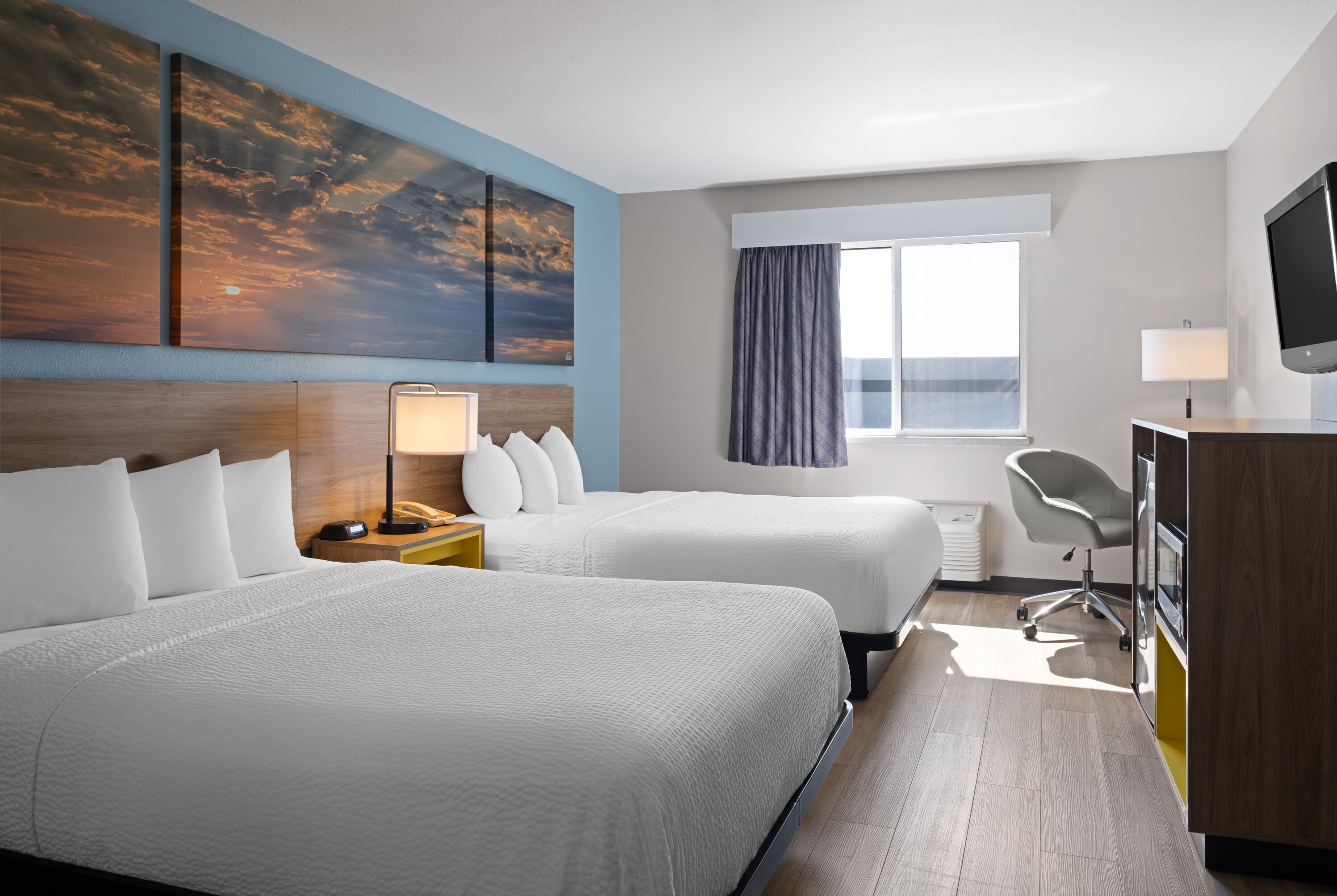 Guest room at the Days Inn by Wyndham Neenah in Neenah, Wisconsin