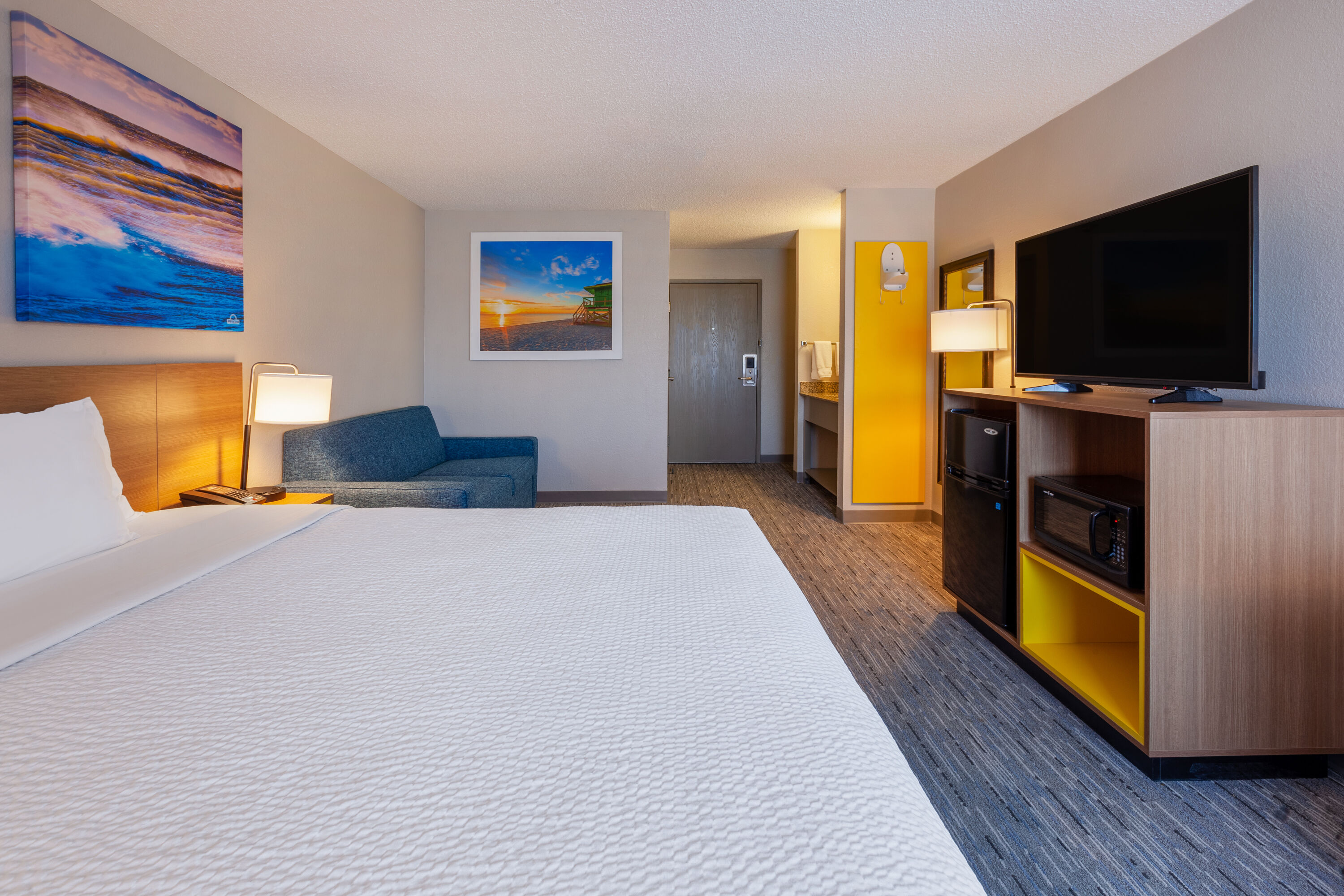 Guest room at the Days Inn by Wyndham Sturtevant / Racine / Mount Pleasant in Sturtevant, Wisconsin