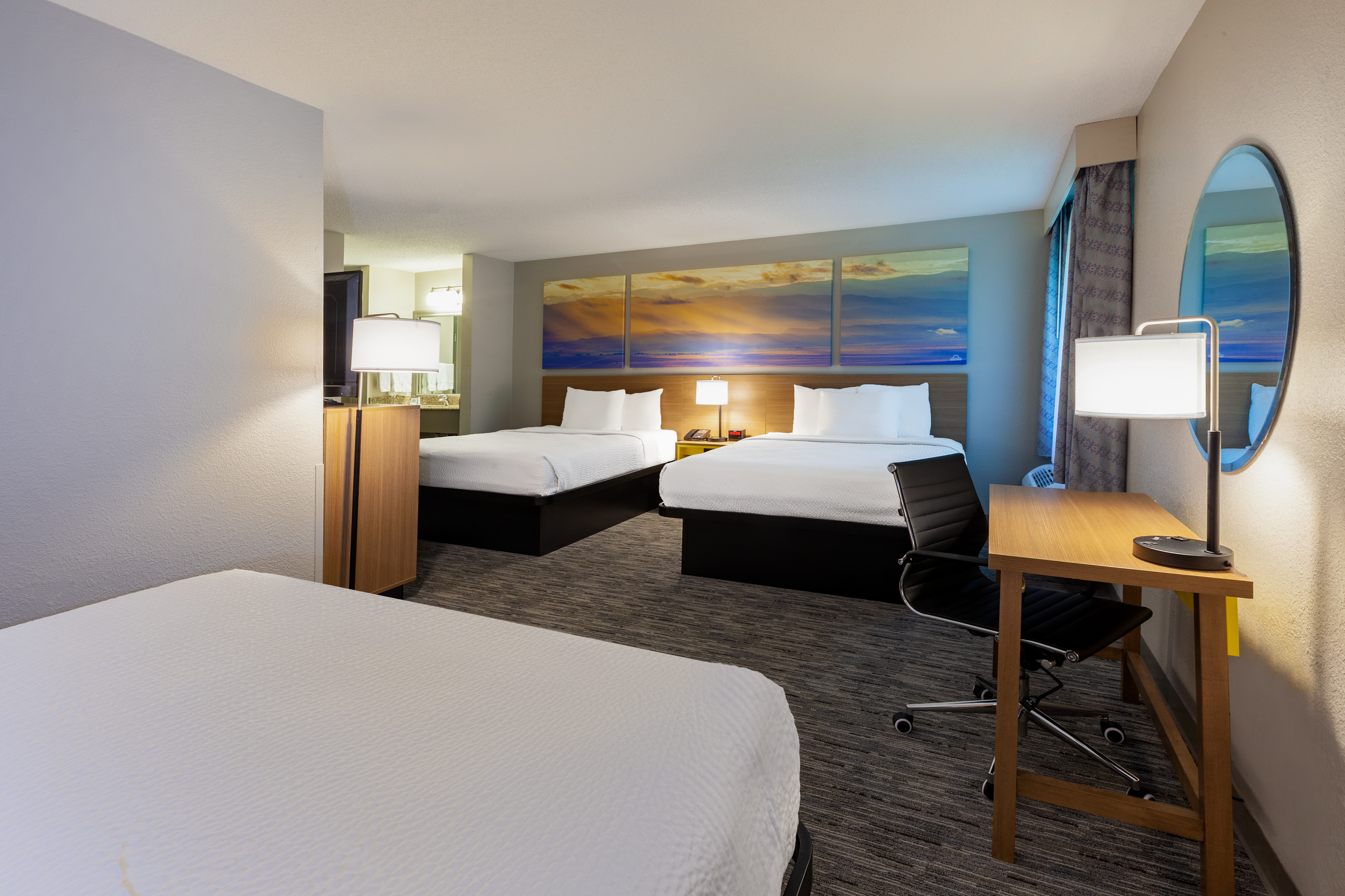 Days Inn by Wyndham Sturtevant / Racine / Mount Pleasant suite in Sturtevant, Wisconsin